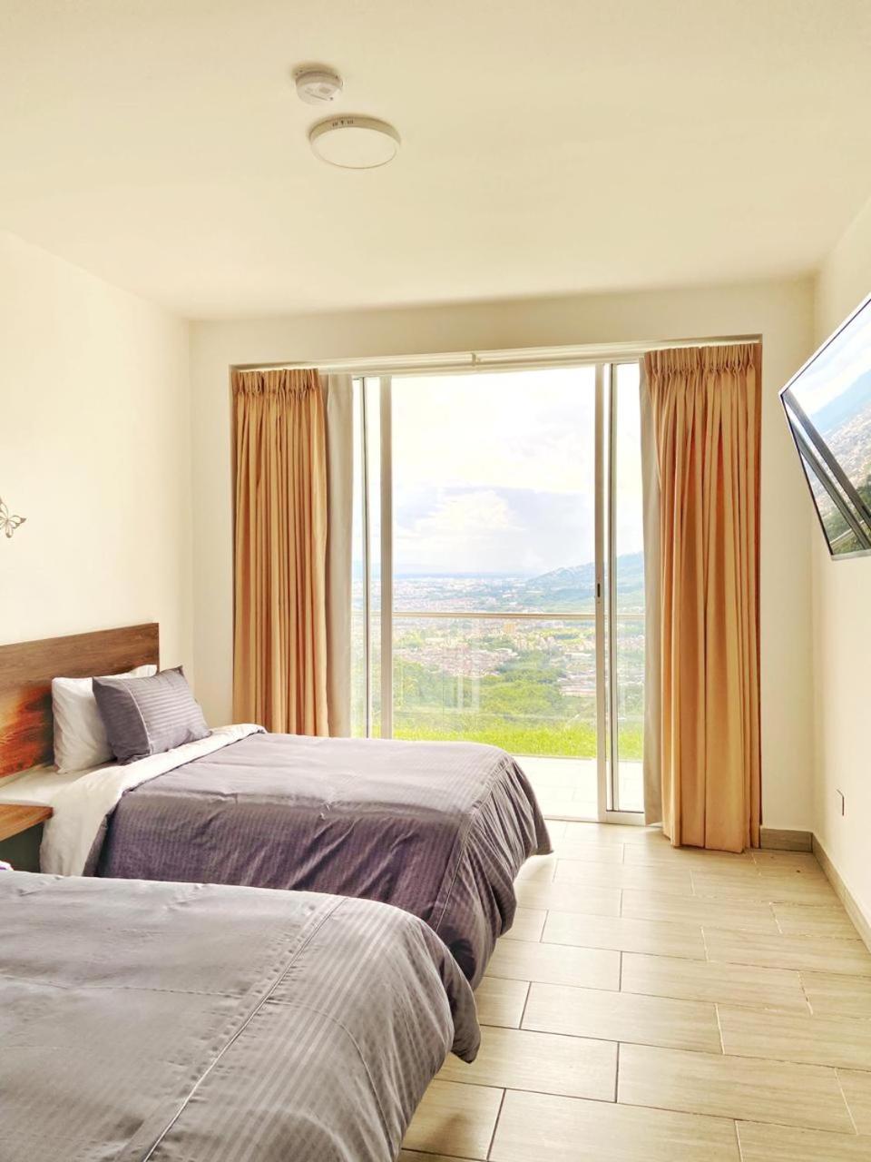 Standard Twin Room with Mountain View photo 1