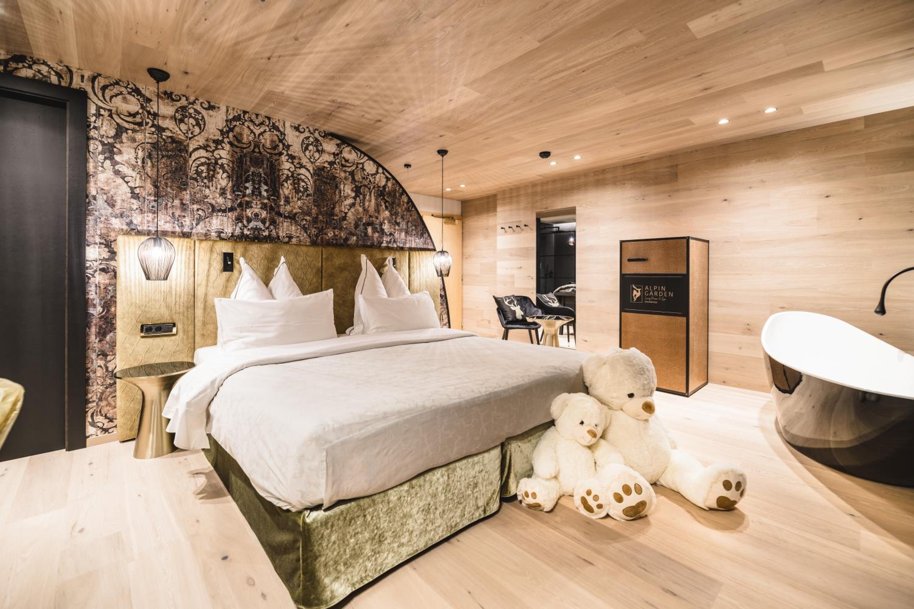 Junior Suite with Mountain View photo 1