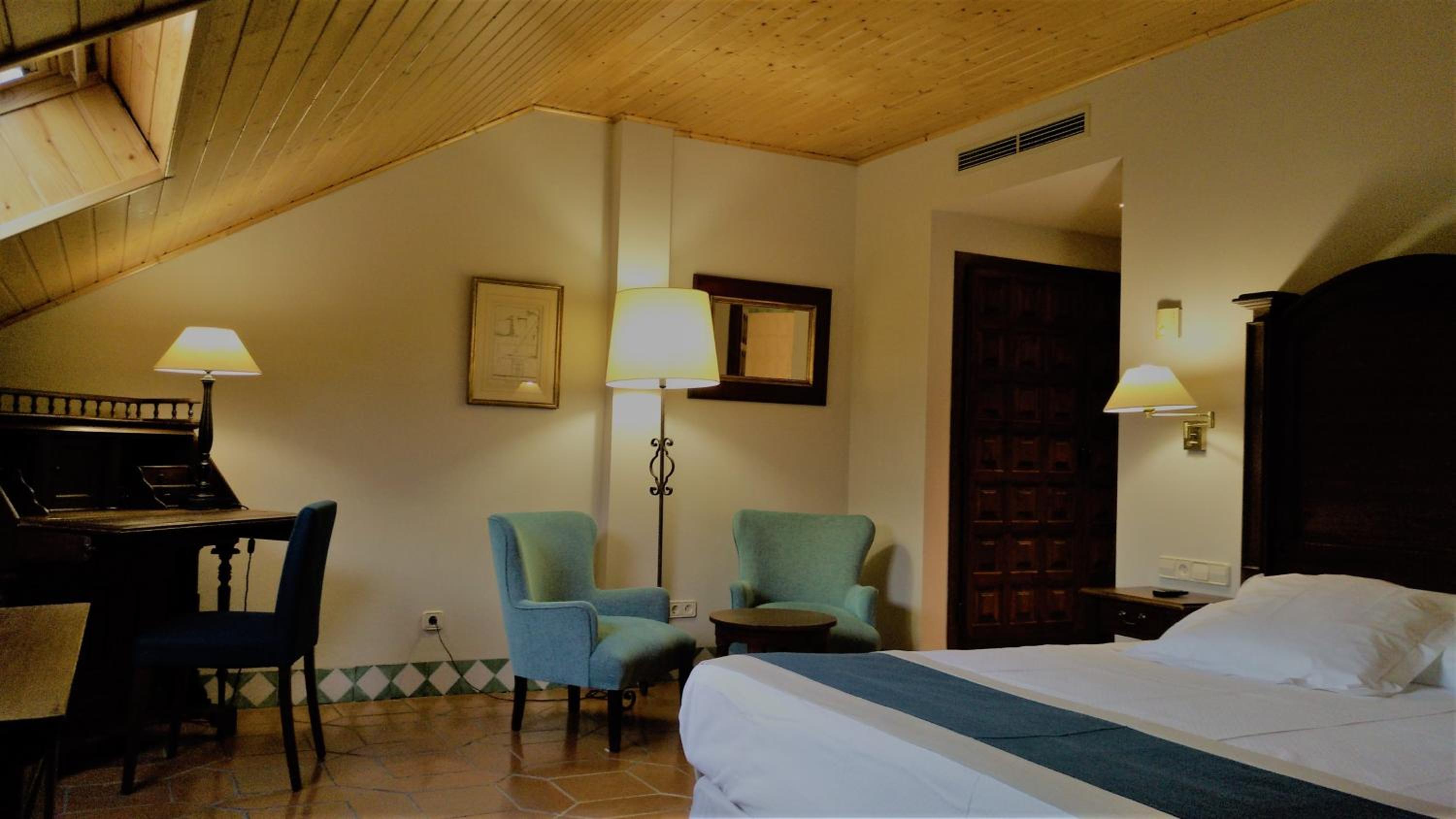 Standard Double Room - Photo 5