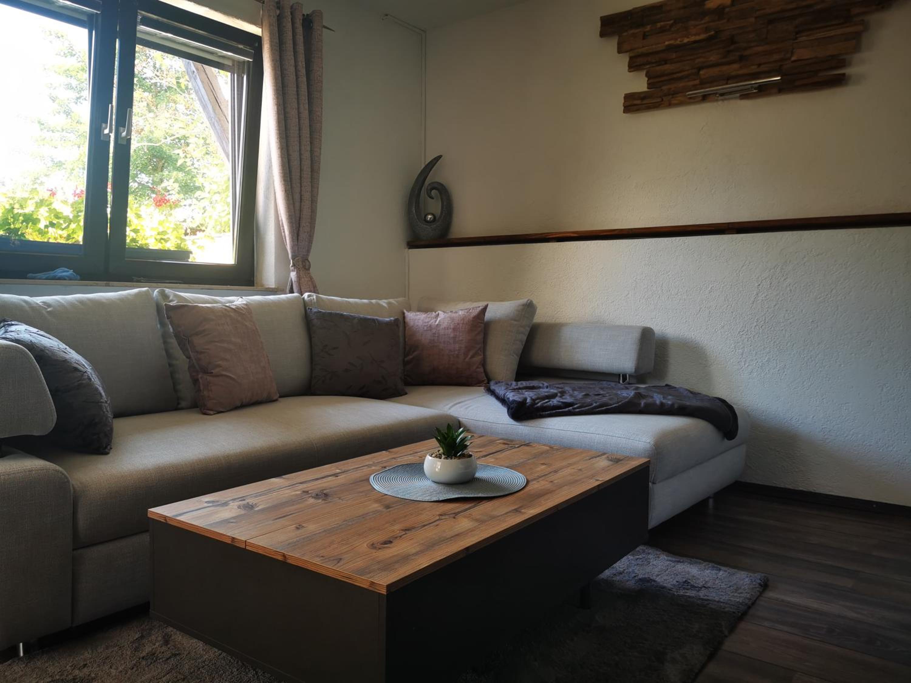 One-Bedroom House photo 1