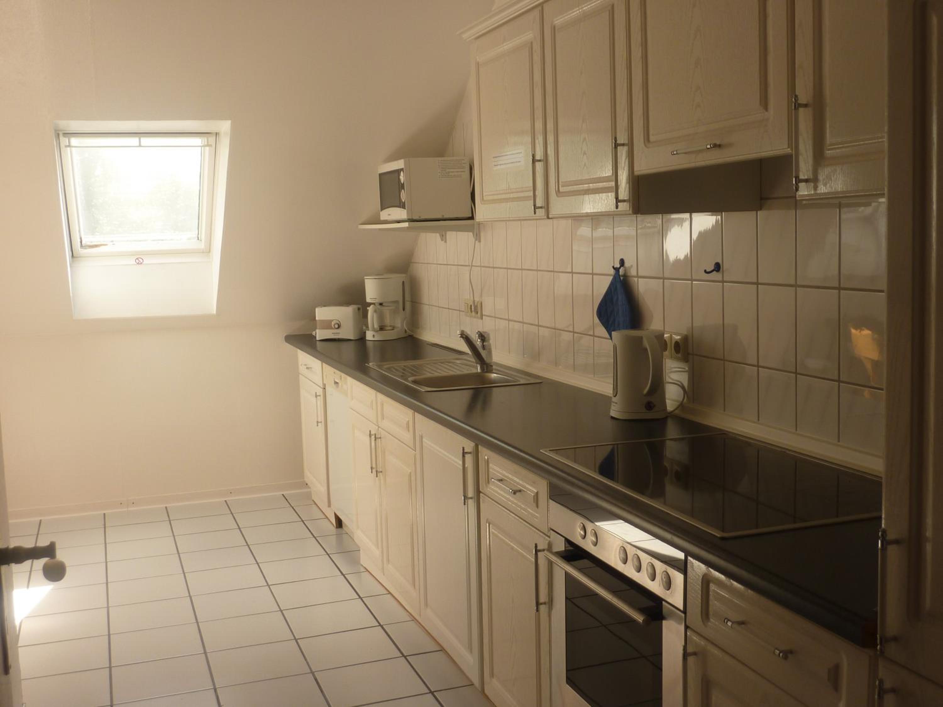 Double or Twin Room with Private Bathroom - Photo 4