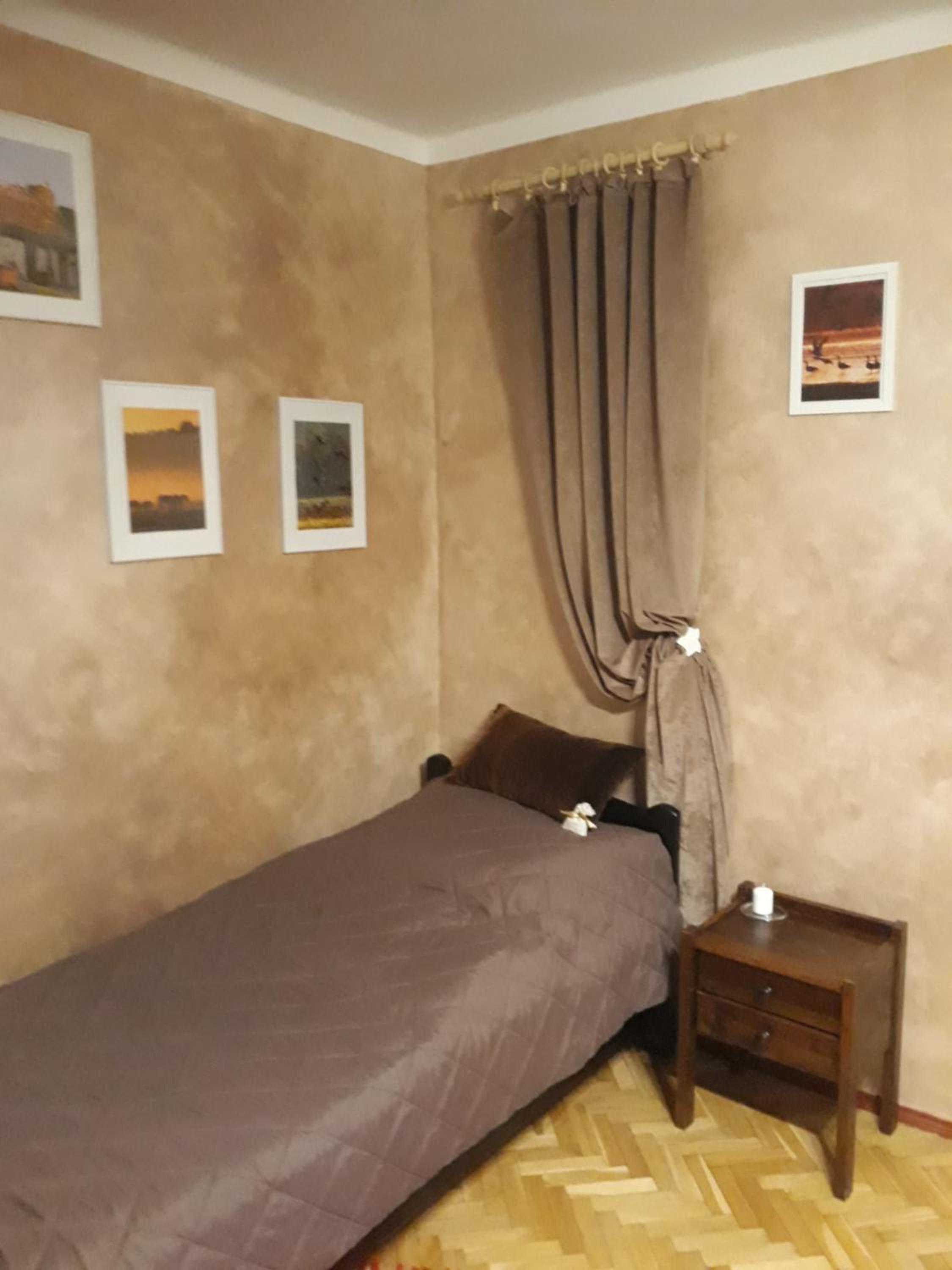 One-Bedroom Apartment photo 1