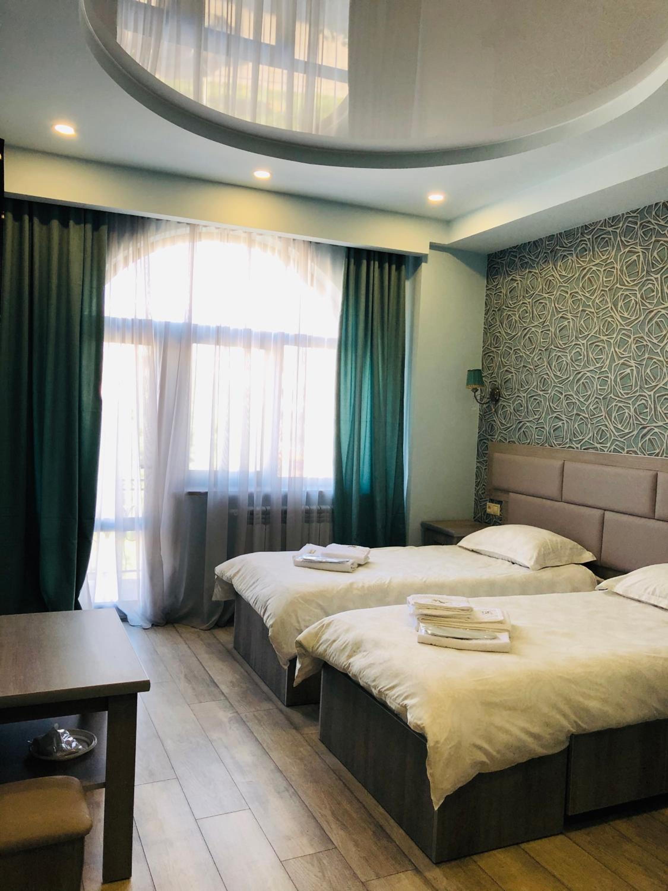Deluxe Double or Twin Room with Balcony photo 2