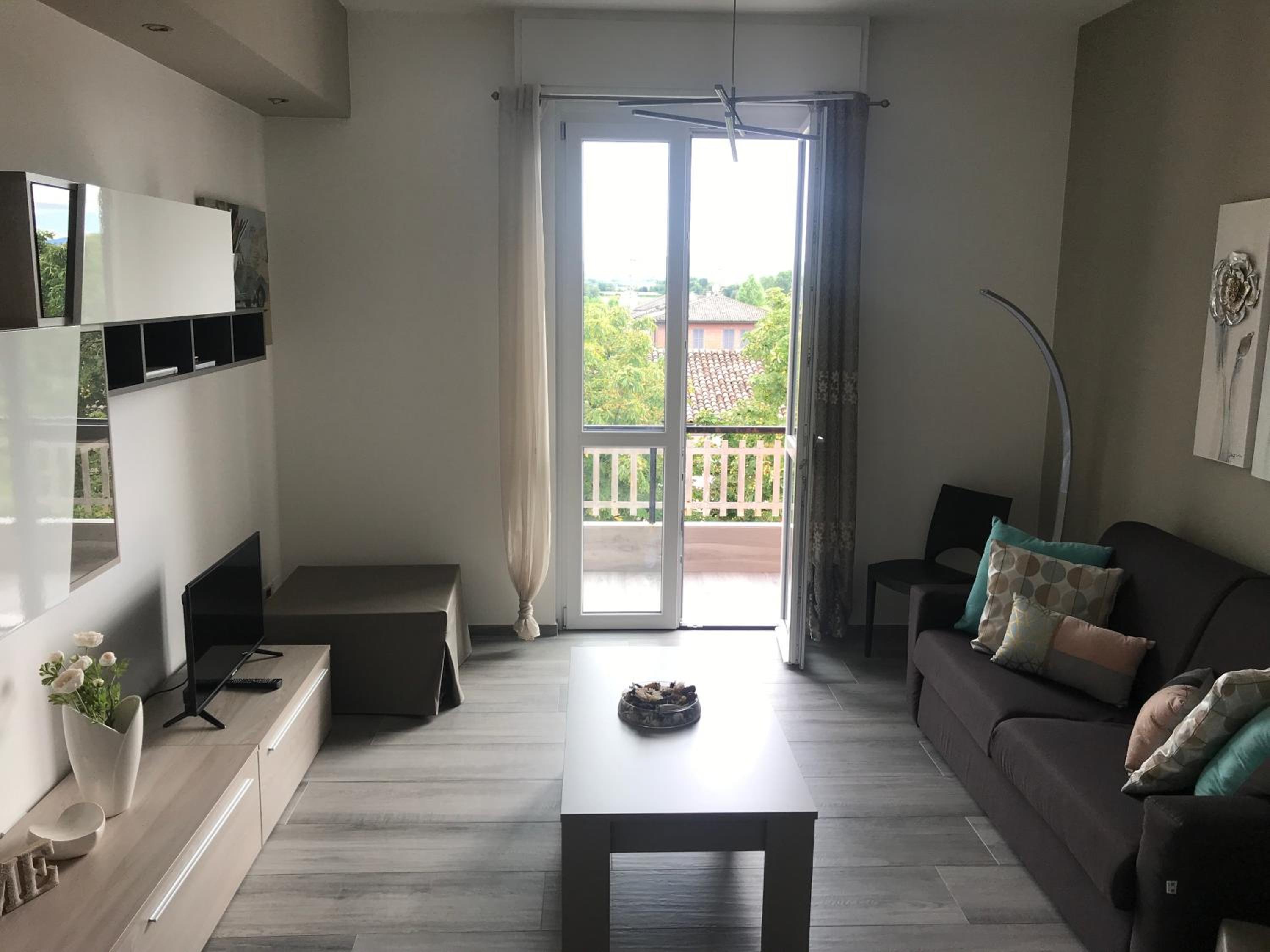 One-Bedroom Apartment - Photo 9
