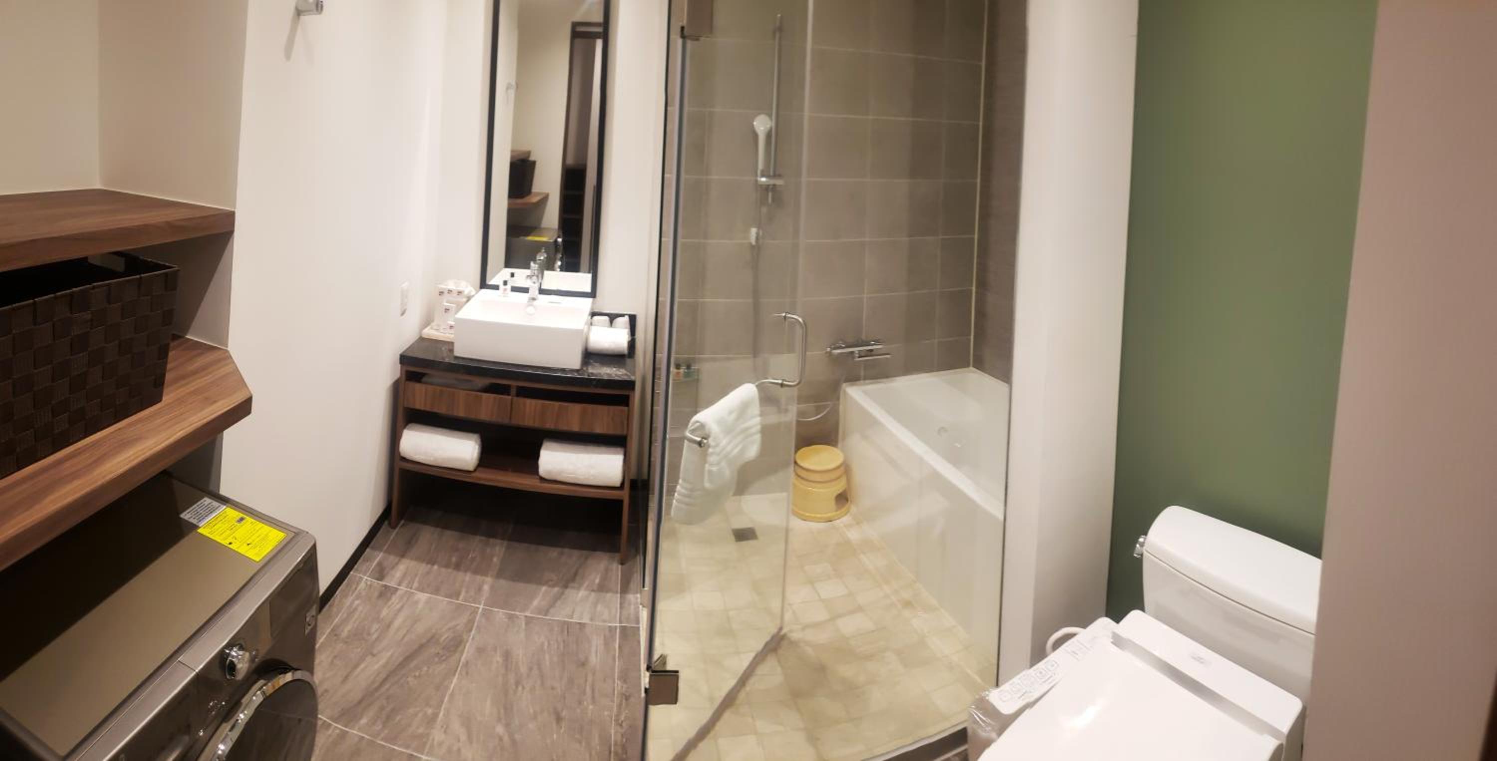 Deluxe Queen Room - Photo 4