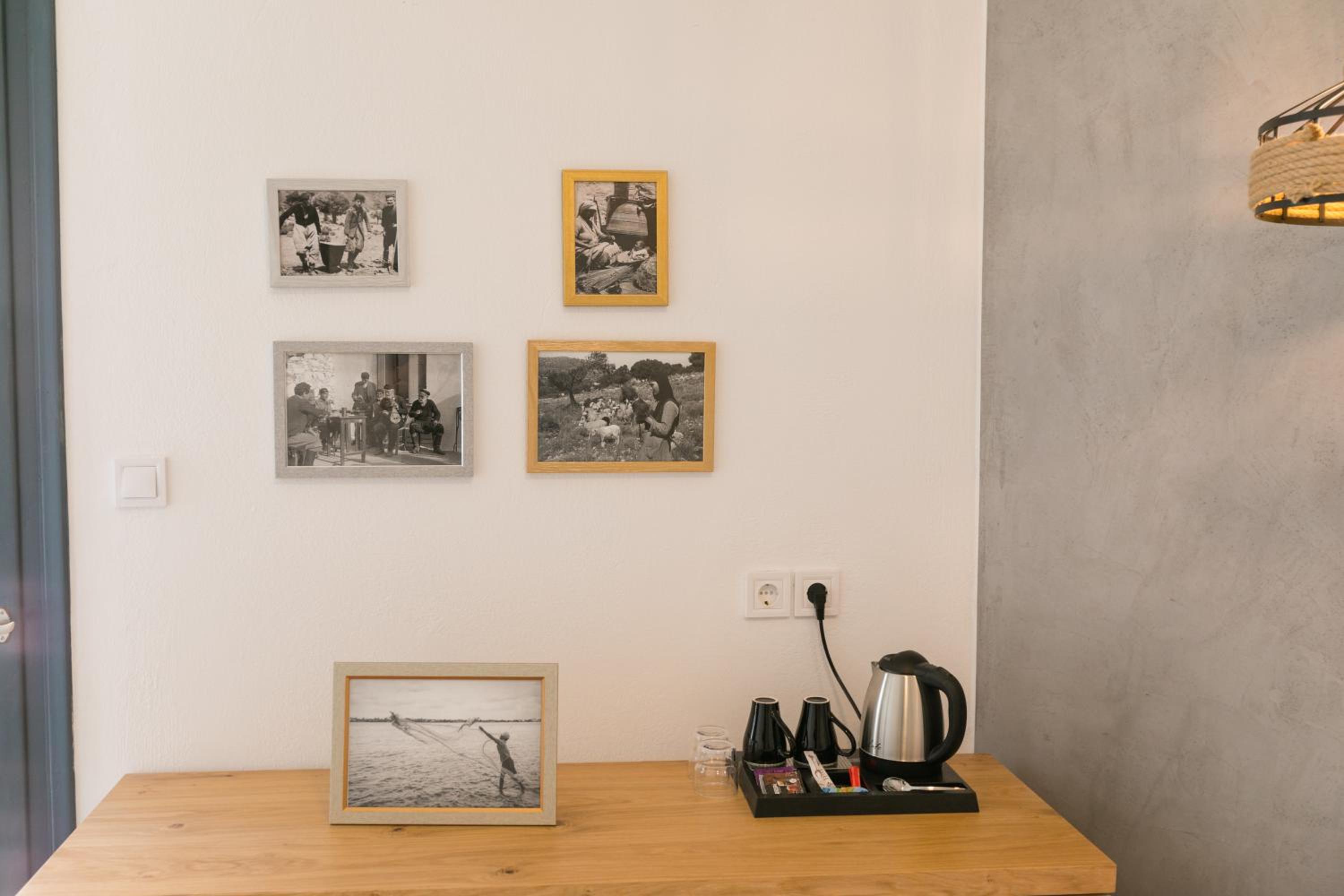 Double Room - Photo 2