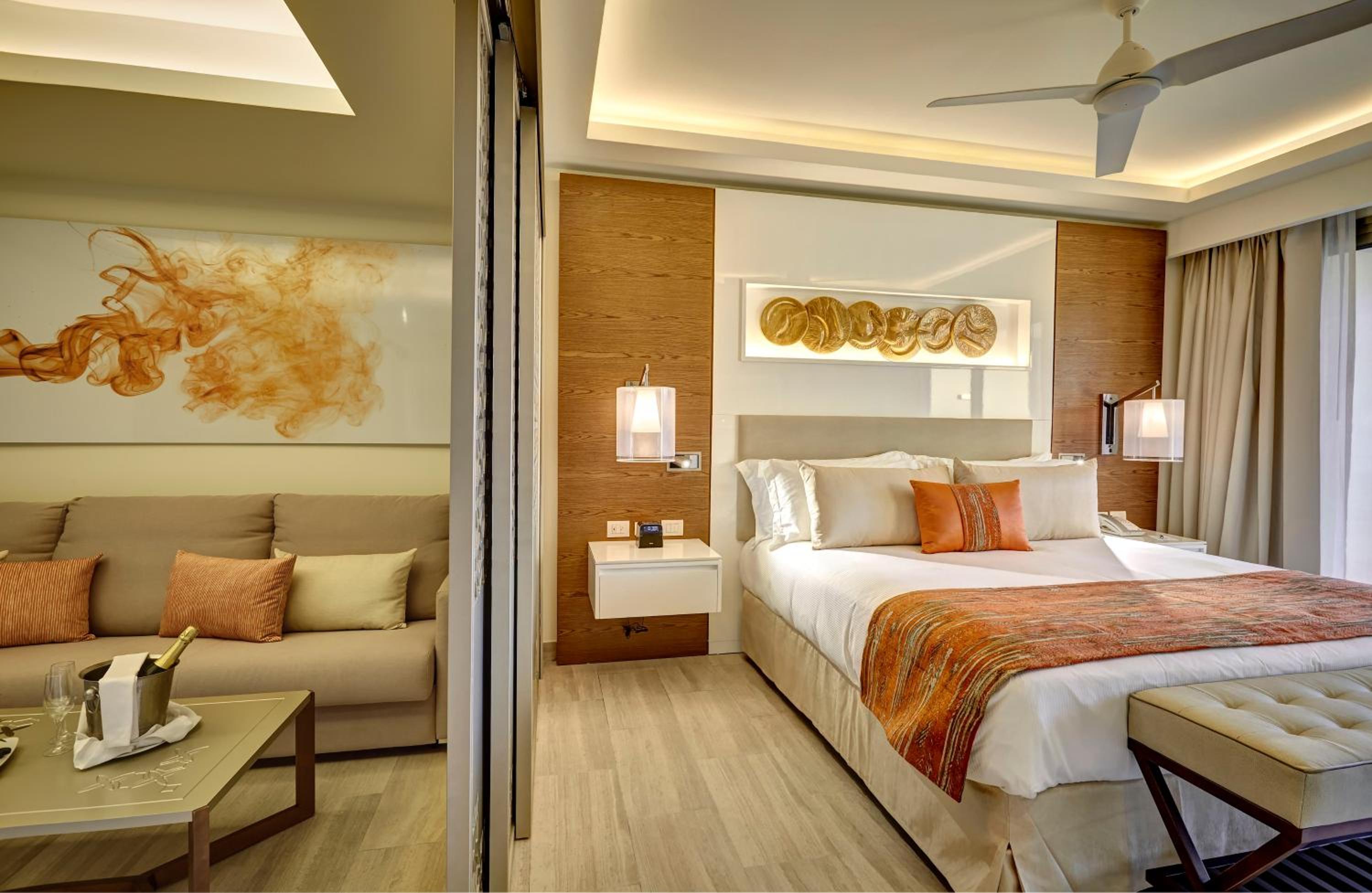 Luxury Family Suite Ocean View Diamond Club thumbnail 6