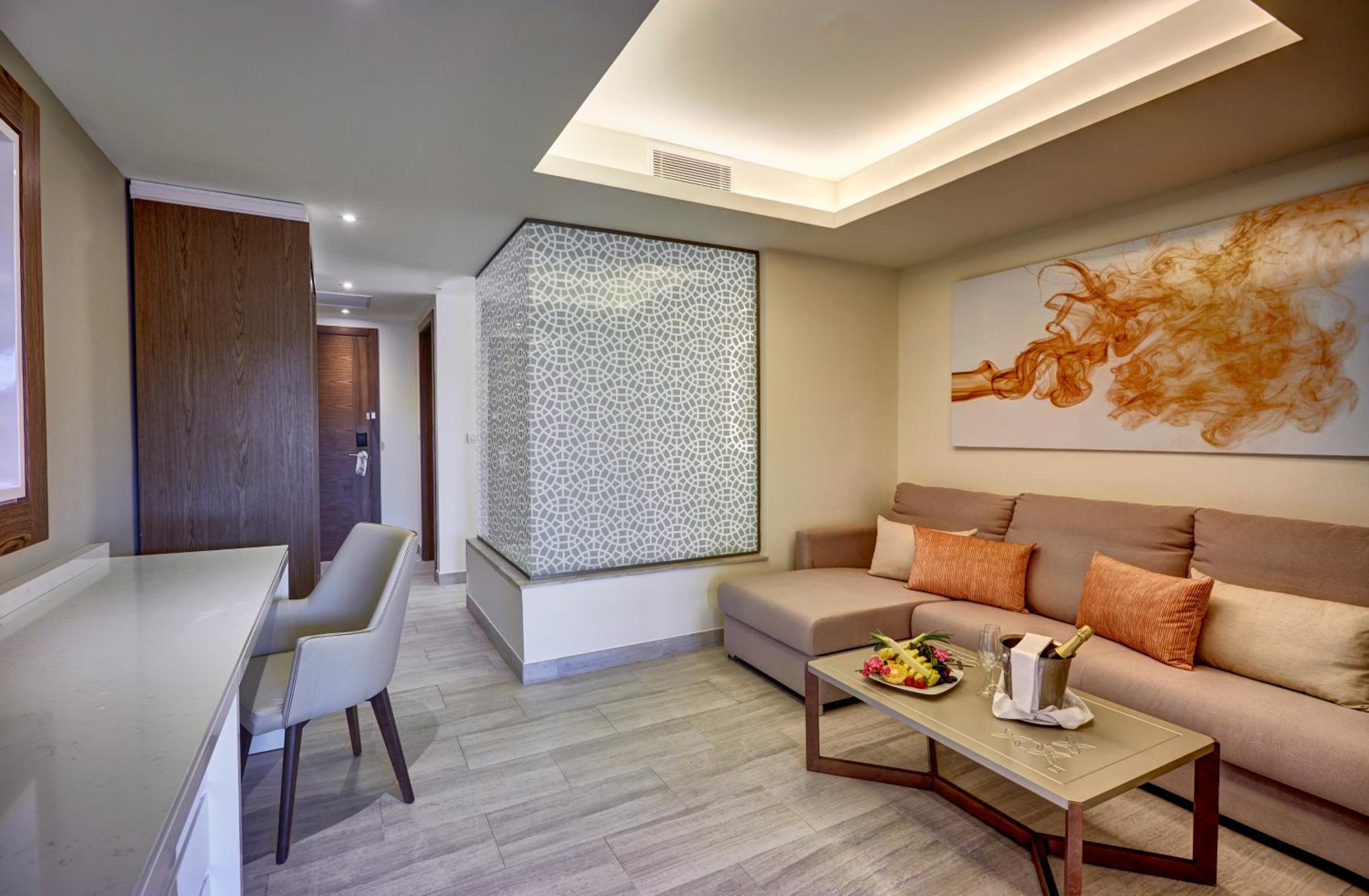 Luxury Family Suite Ocean View Diamond Club