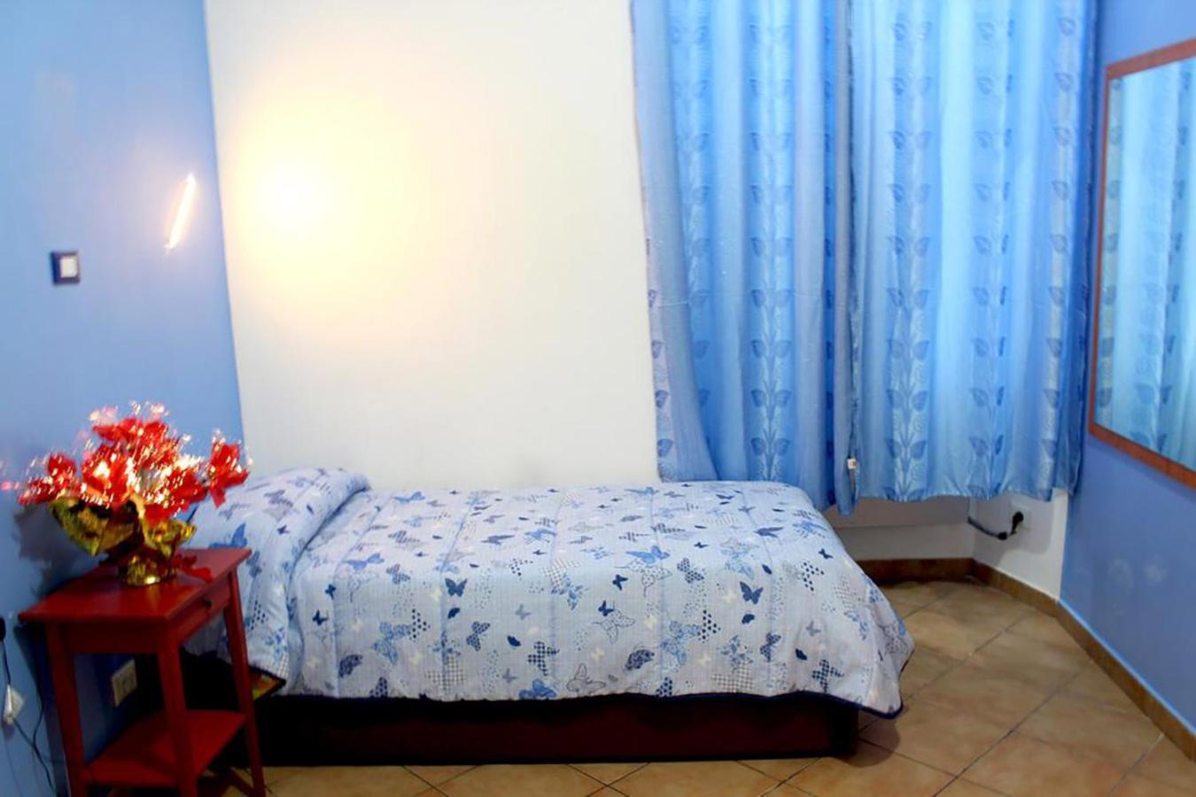 Bunk Bed in Mixed Dormitory Room