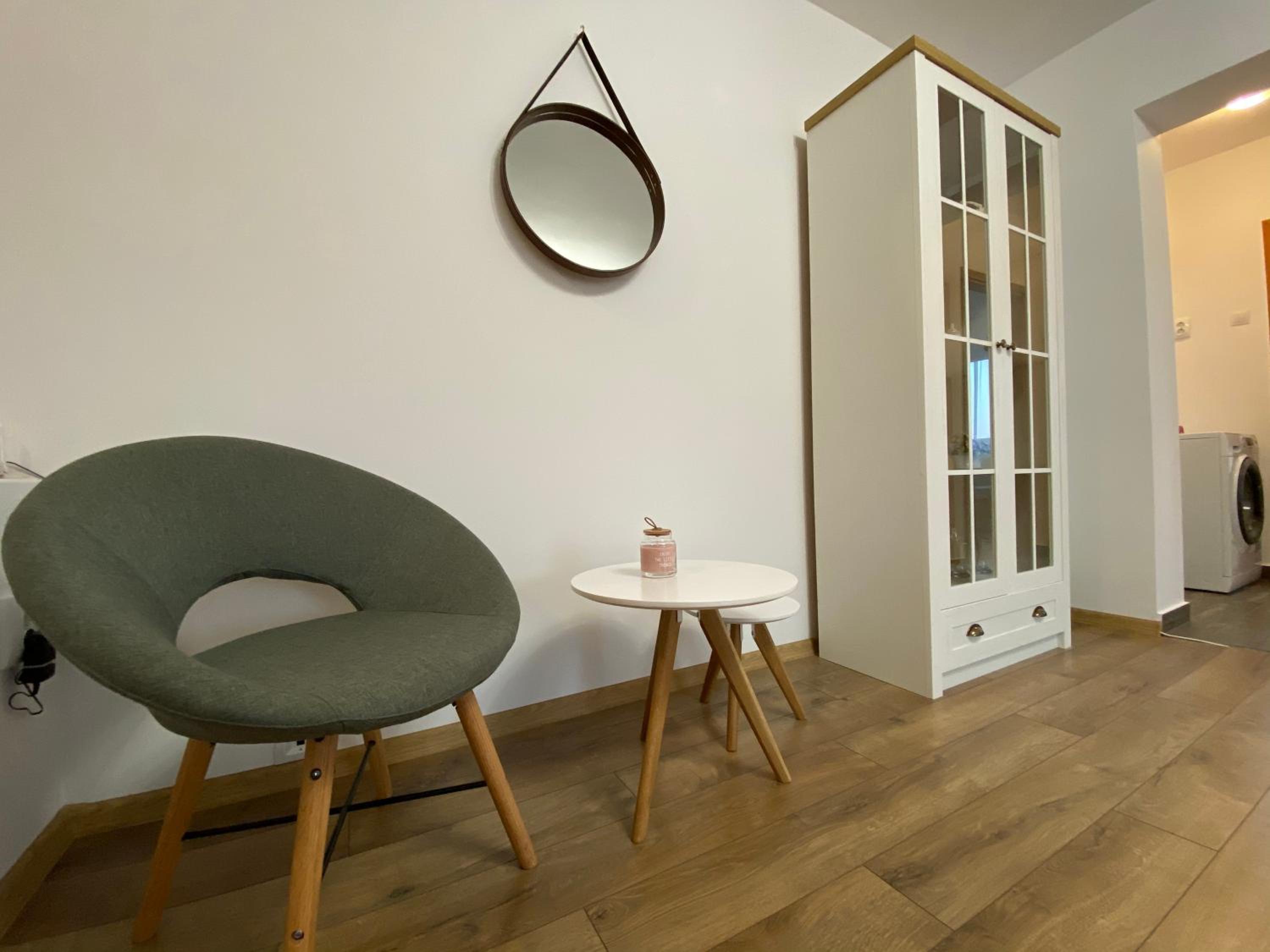 One-Bedroom Apartment - Photo 19