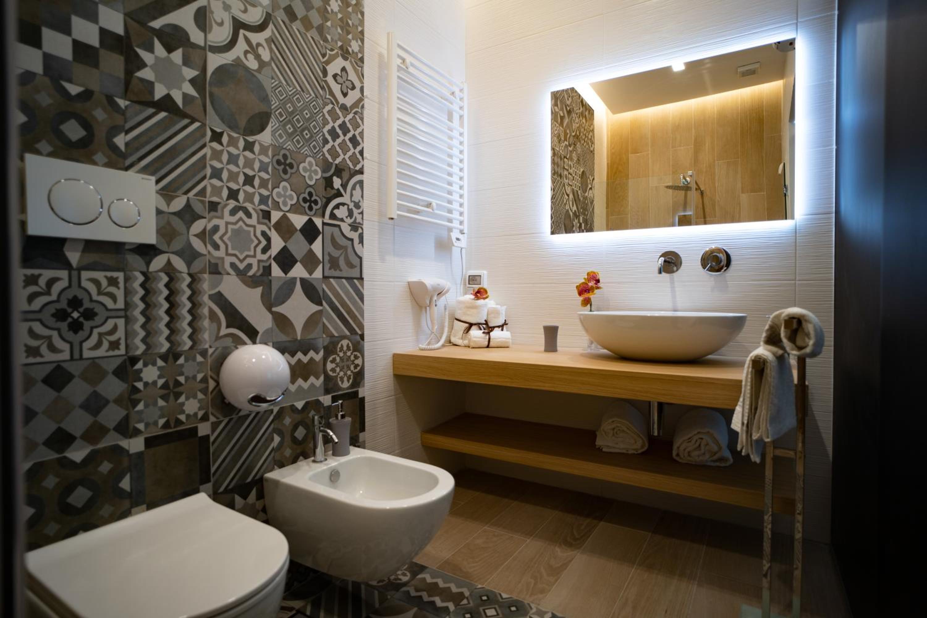 Family Room with Private Bathroom photo 2