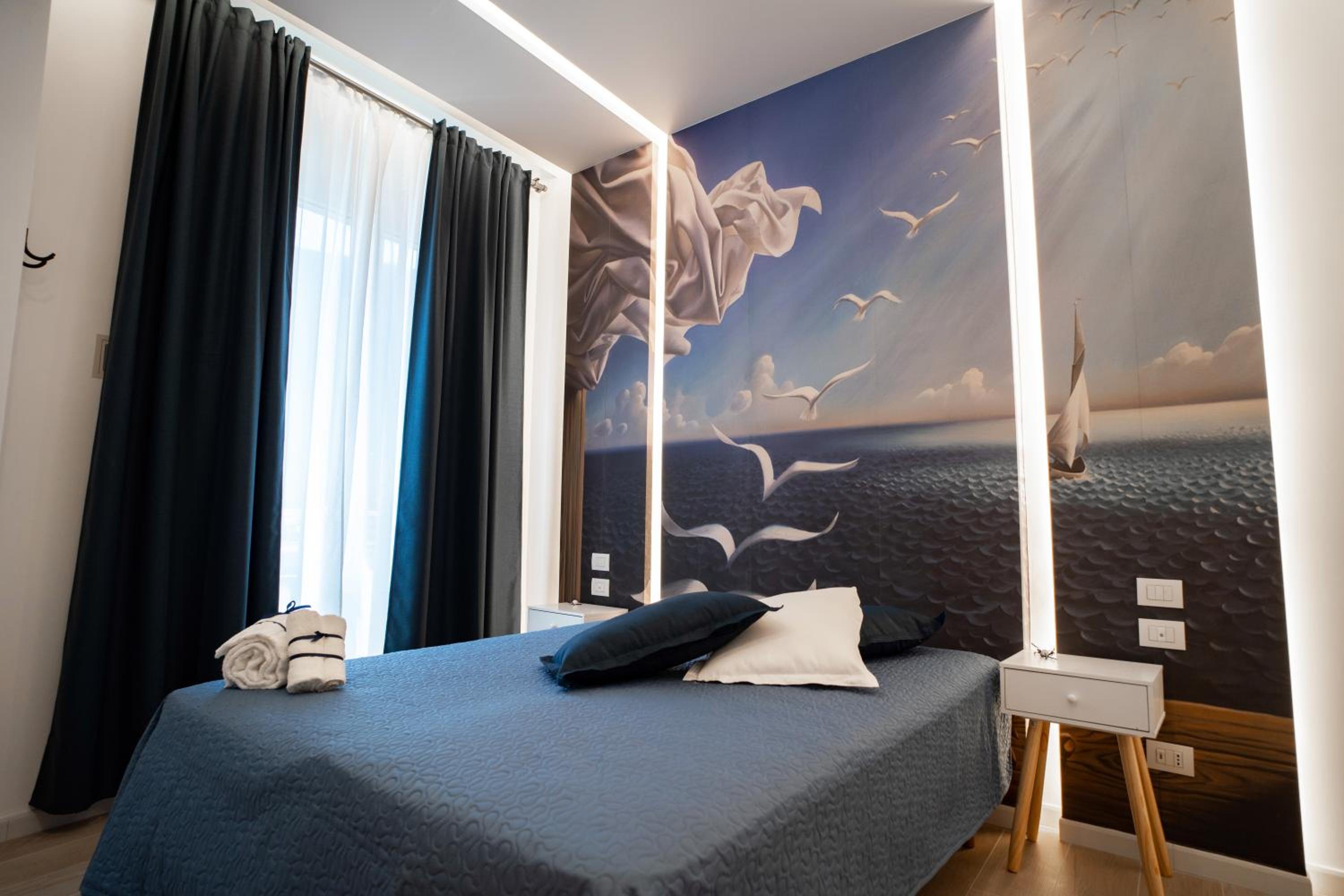 Double or Twin Room with Private Bathroom photo 2