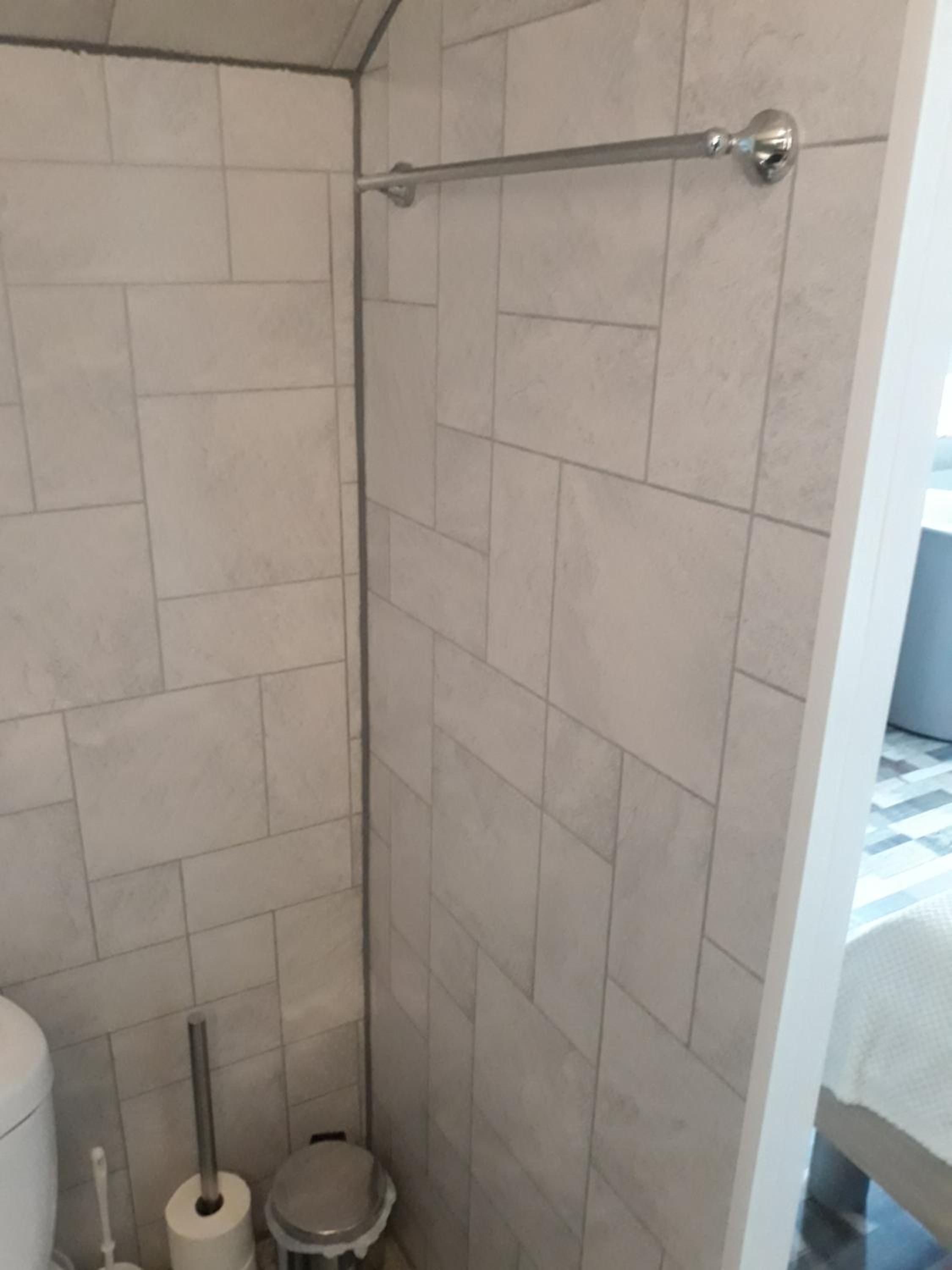 Family Room with Bathroom photo 3