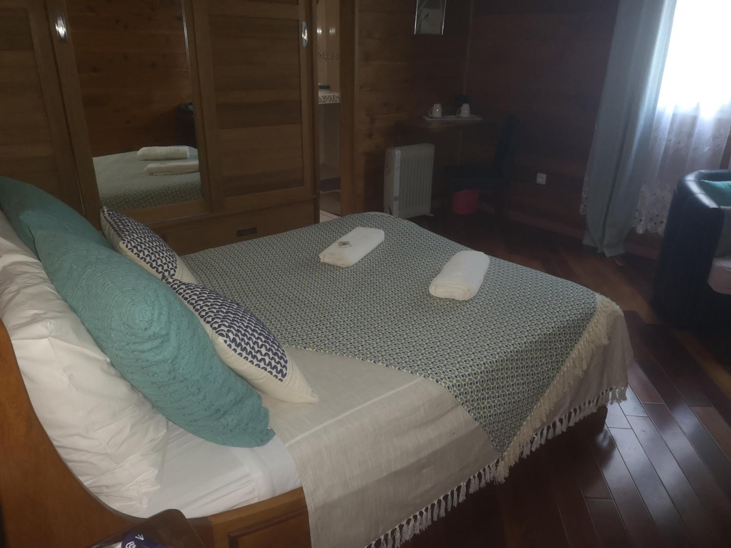 Double Room - Photo 2