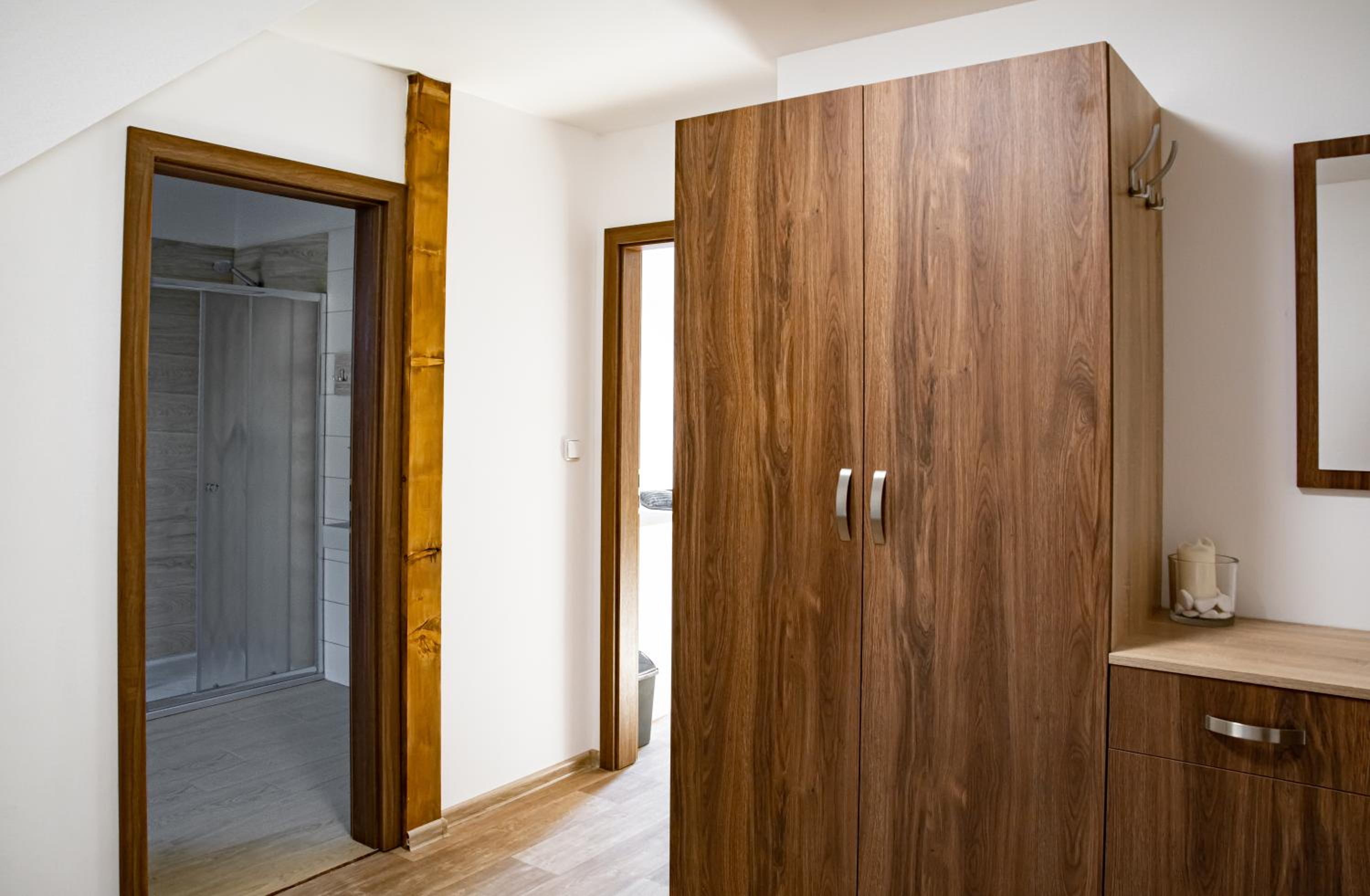 One-Bedroom Apartment - Photo 6