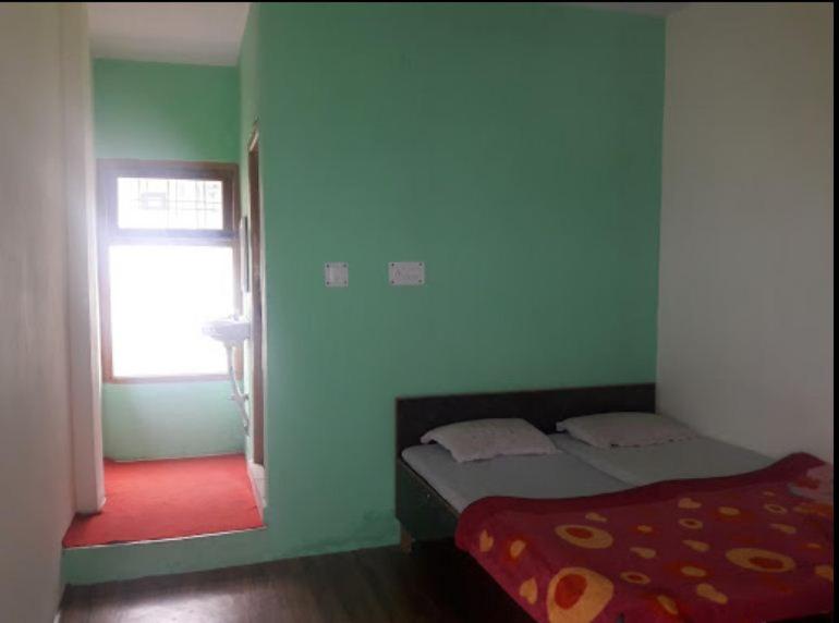 Budget Double Room photo 2