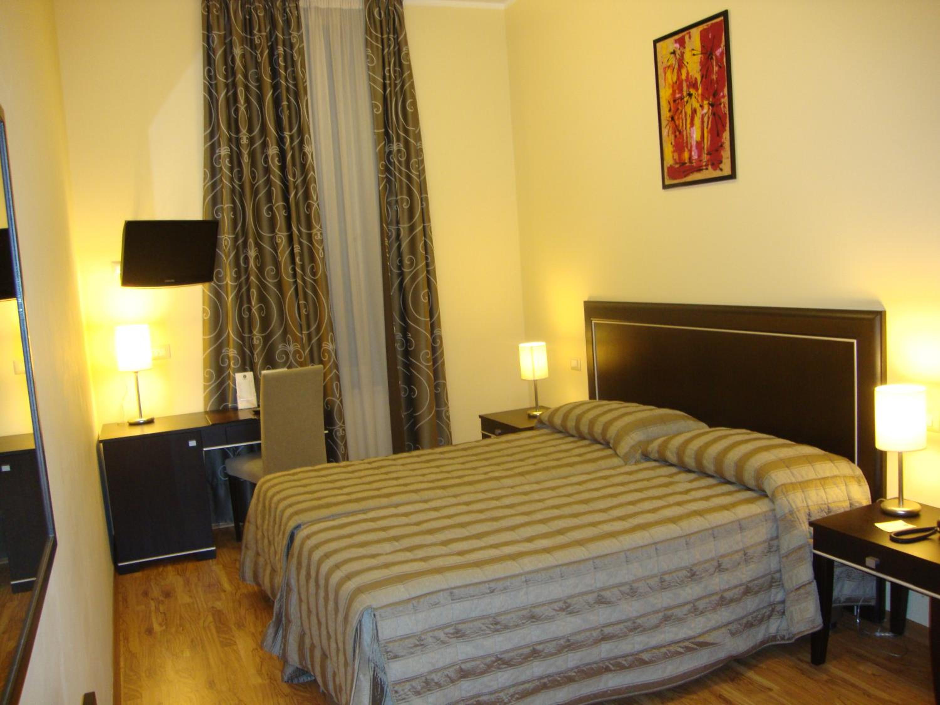 Twin Room - Photo 1