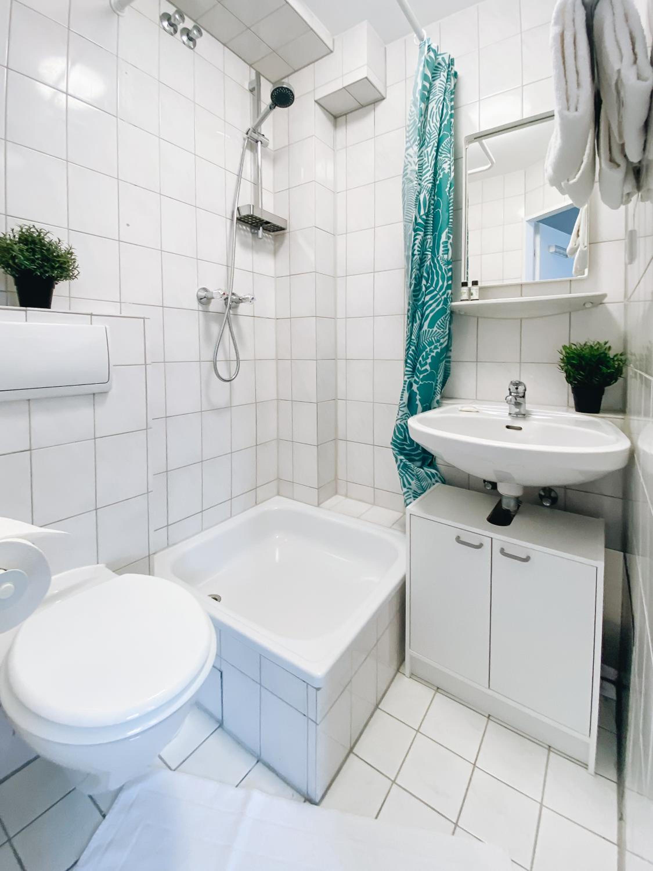 Studio Apartment - Photo 14