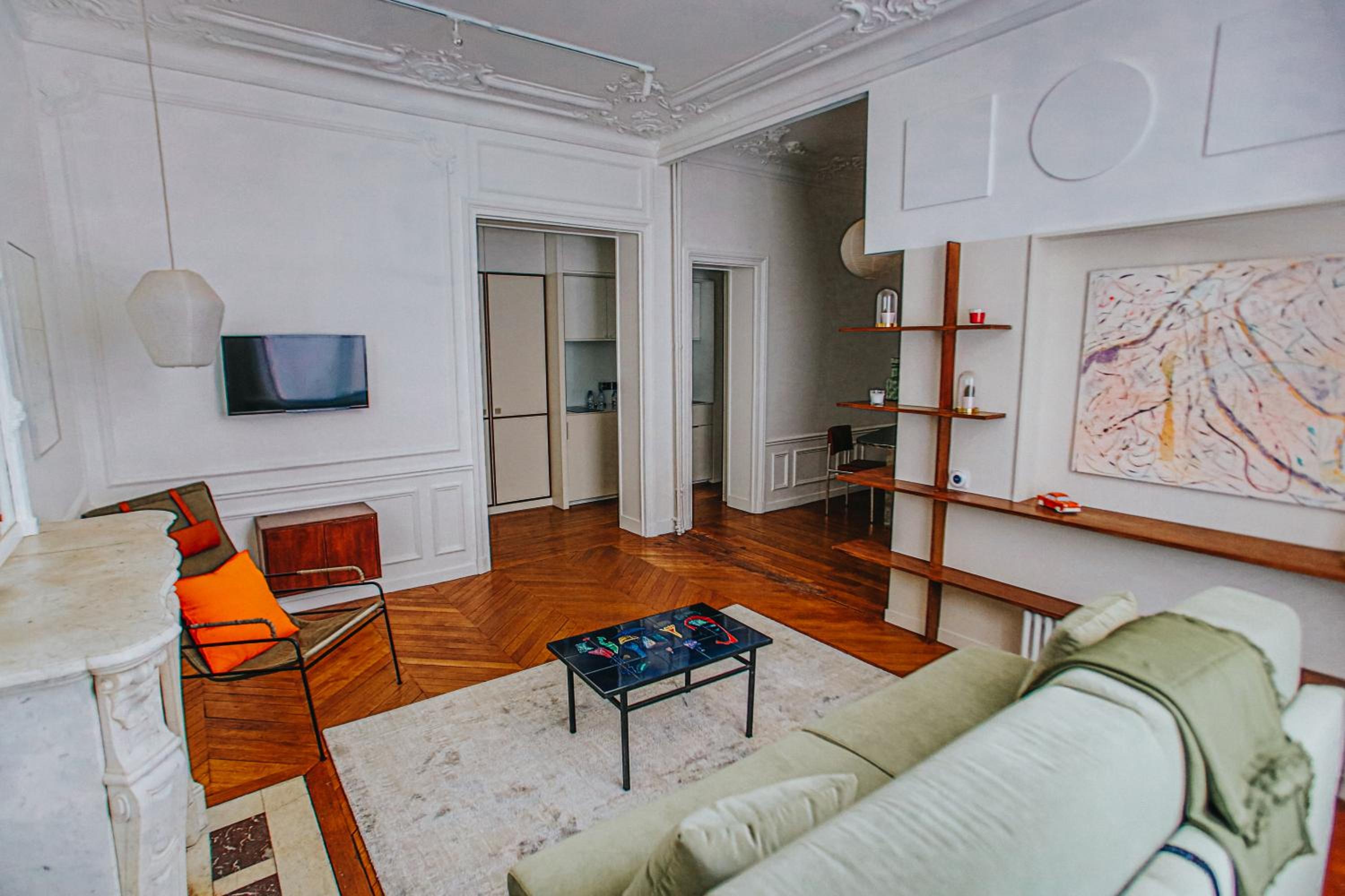 One-Bedroom Apartment photo 2