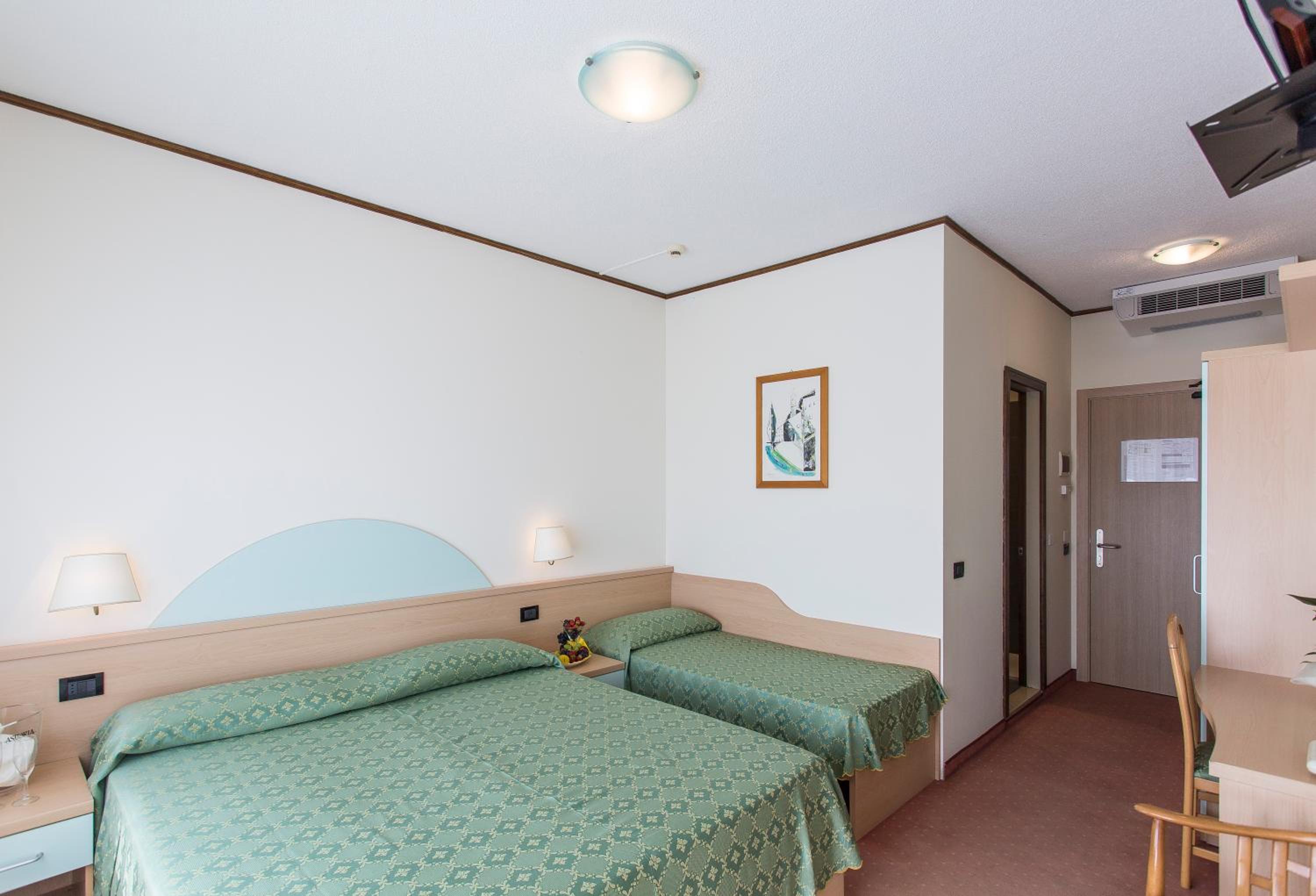 Triple Room - Photo 1