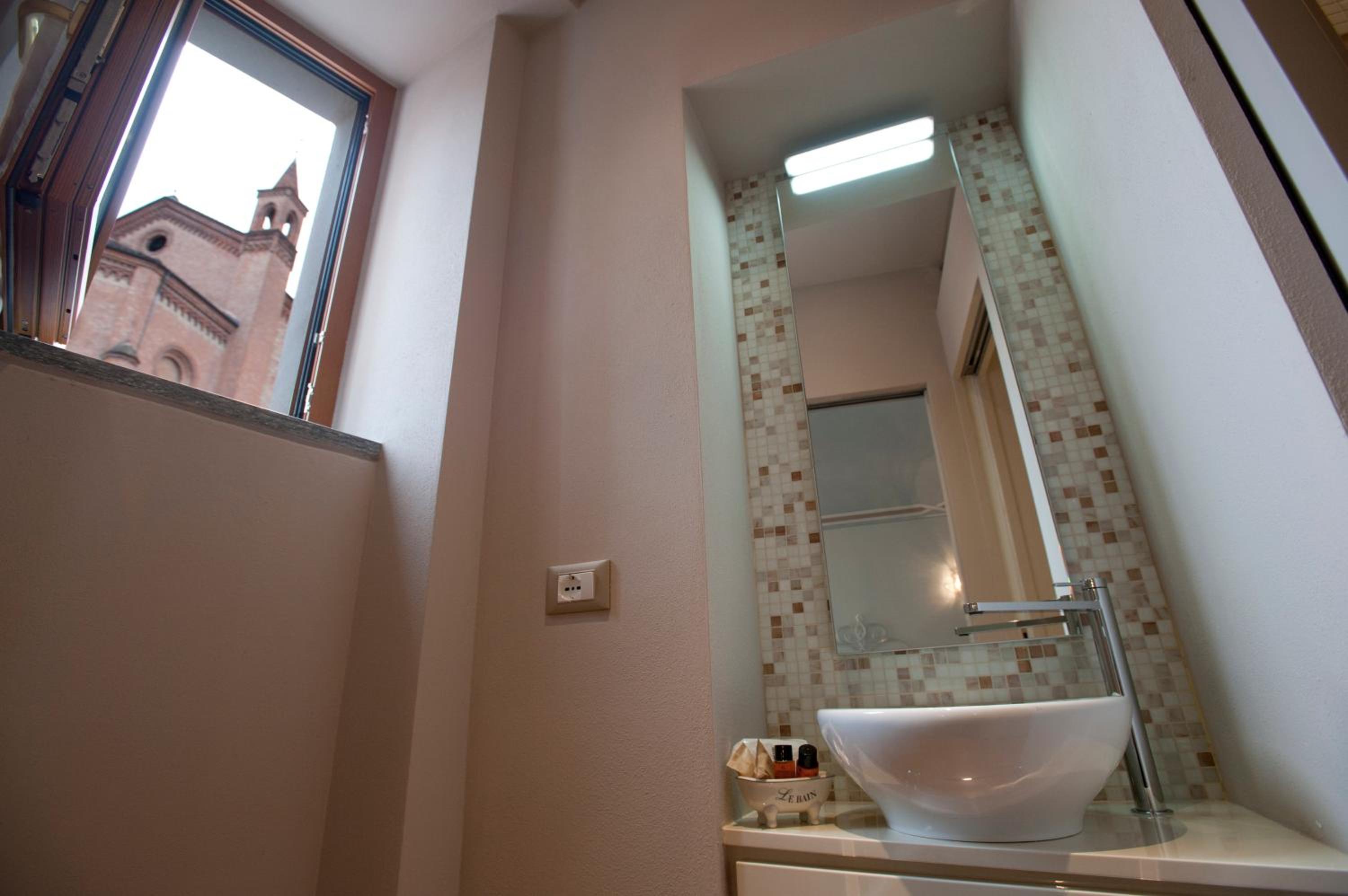 Large Double Room photo 3