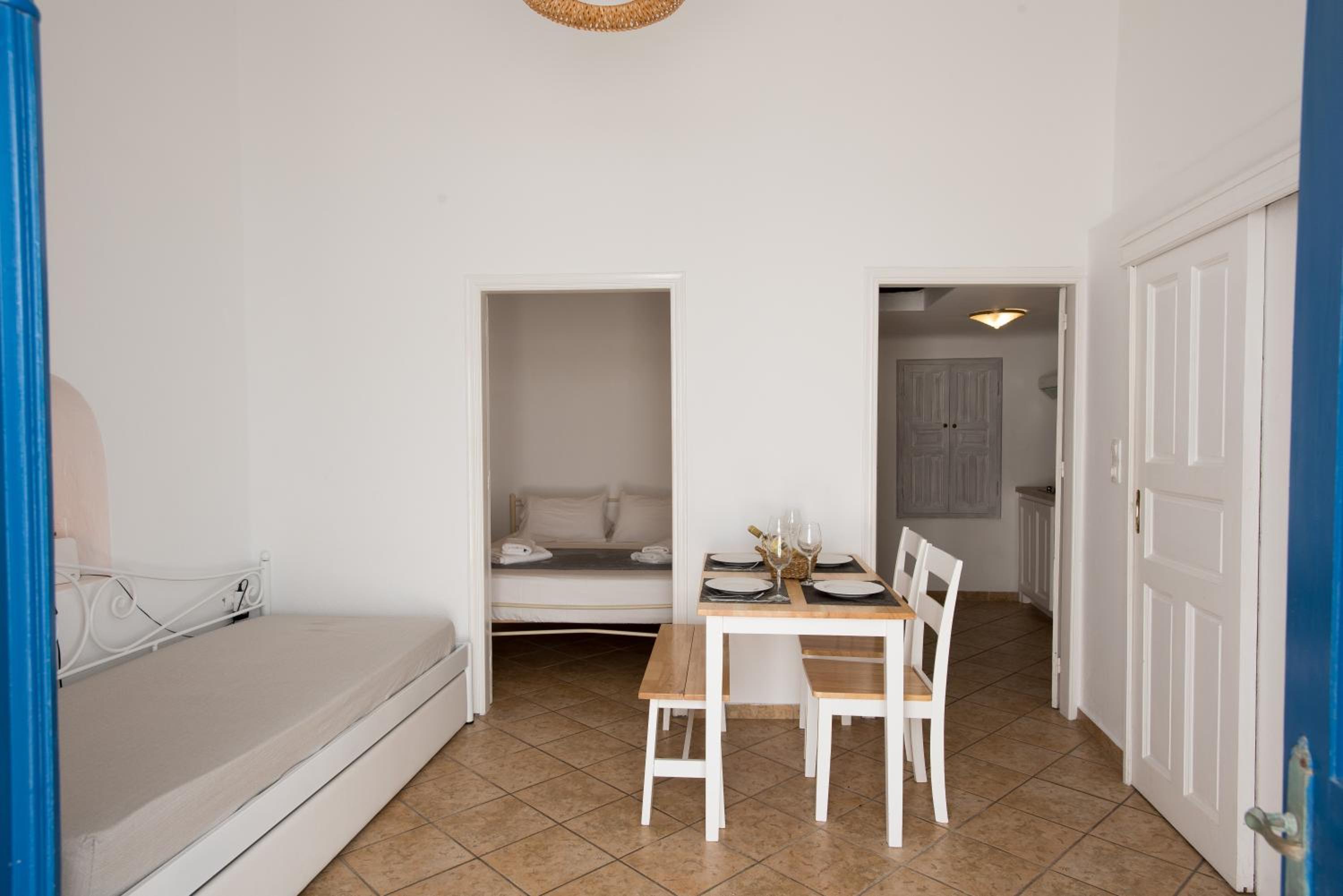 Apartment photo 3