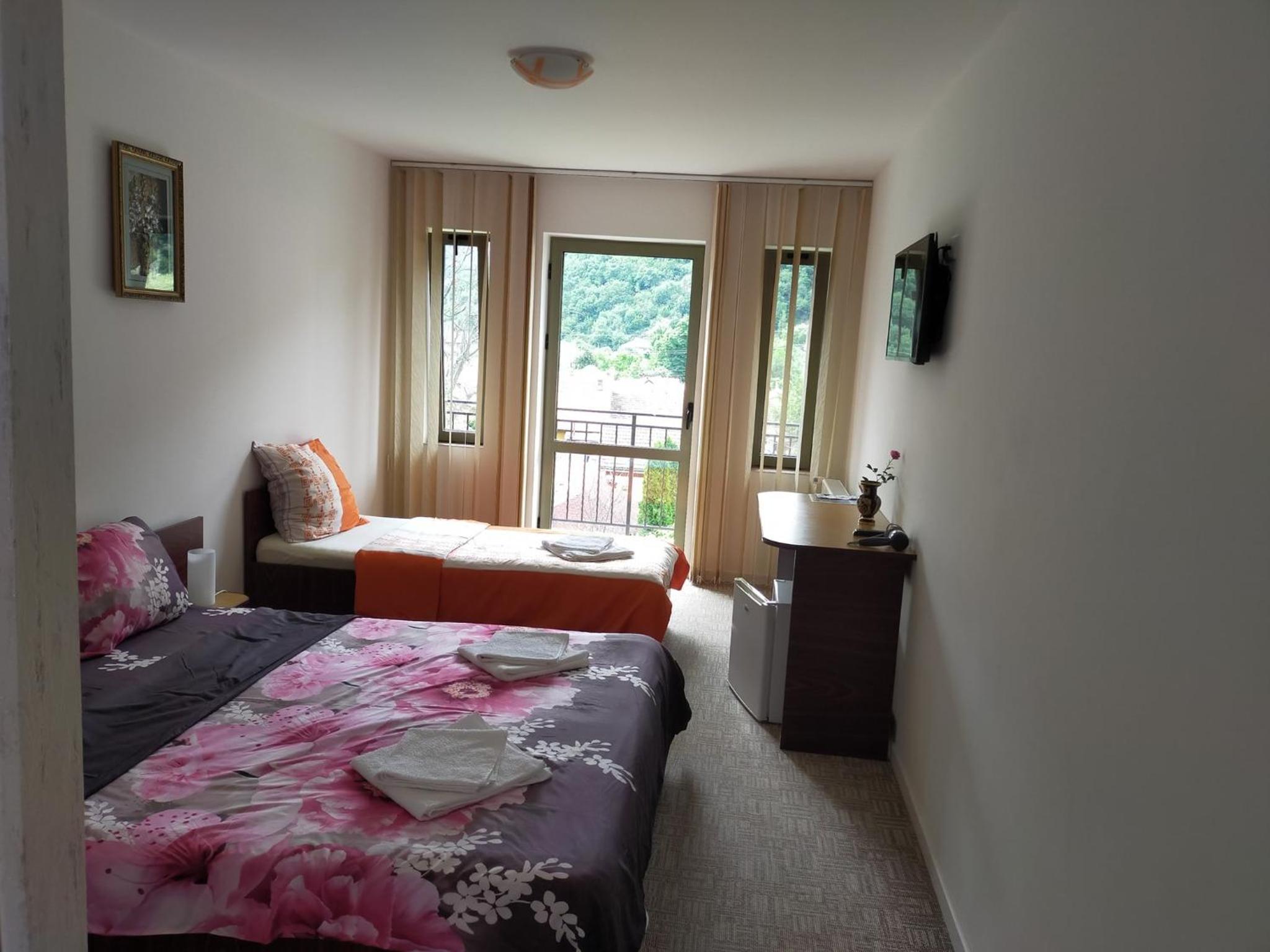 Standard Double Room - Photo 14