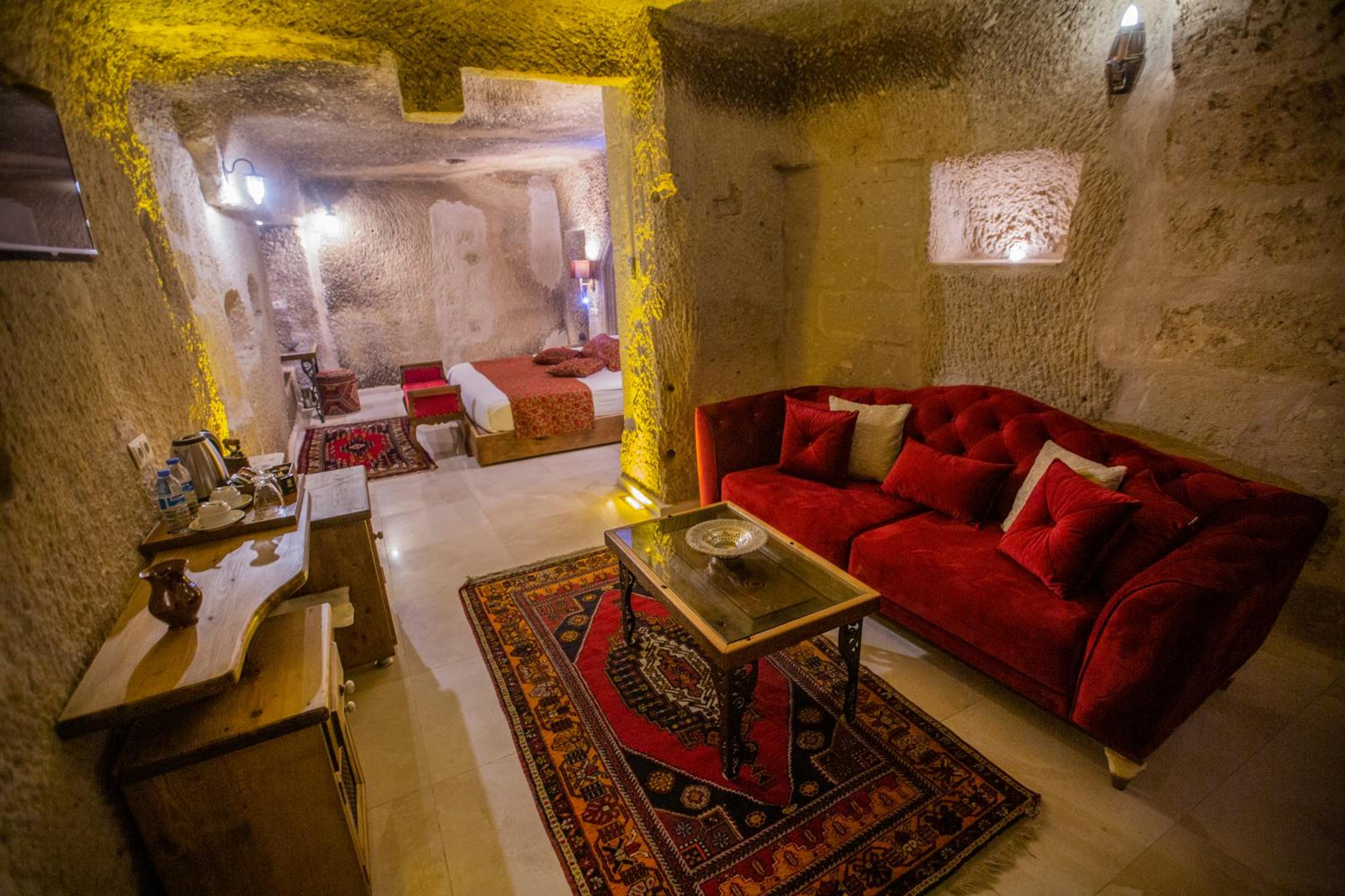 Suite - Photo 23