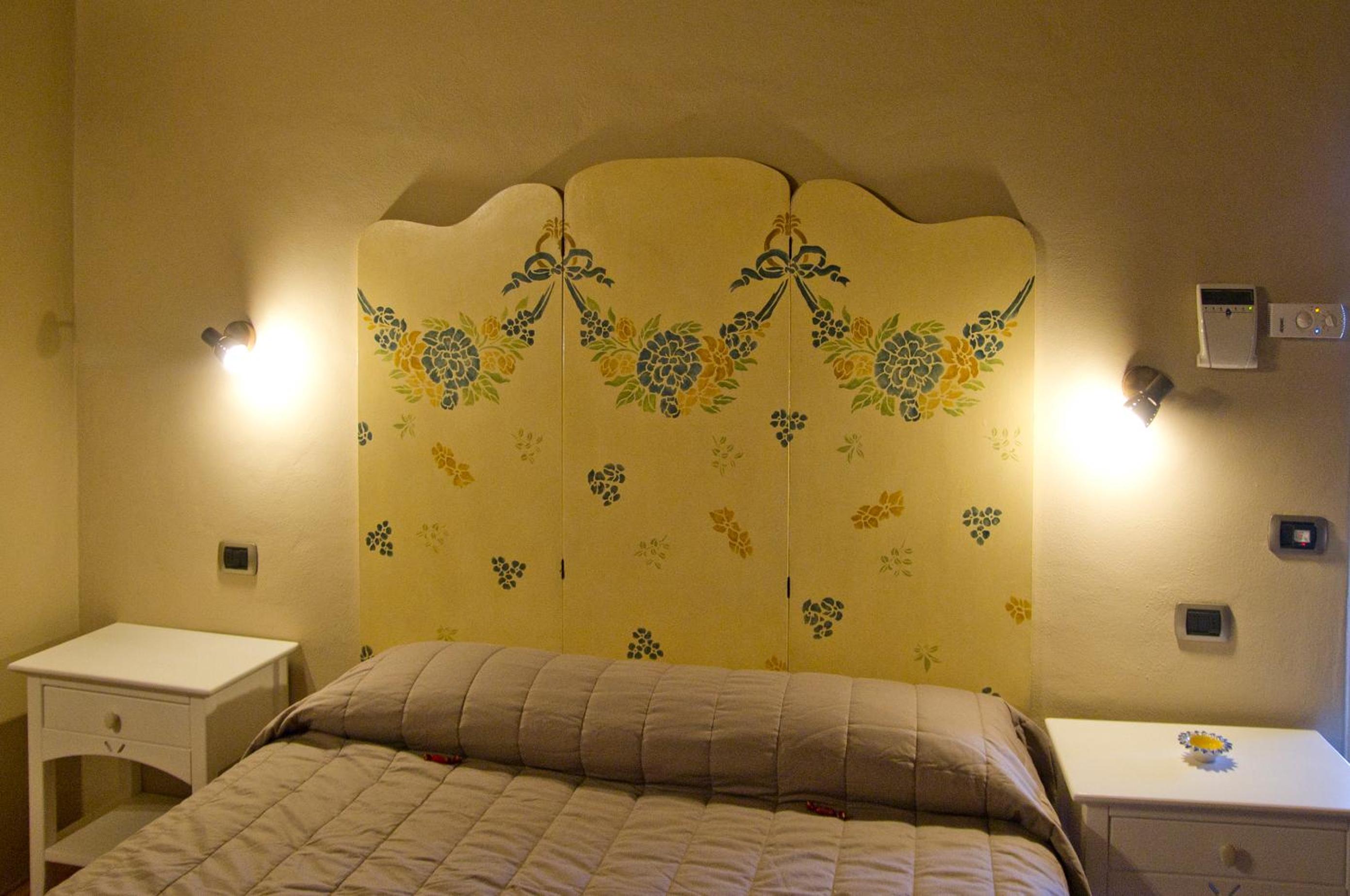 Double Room - Photo 14