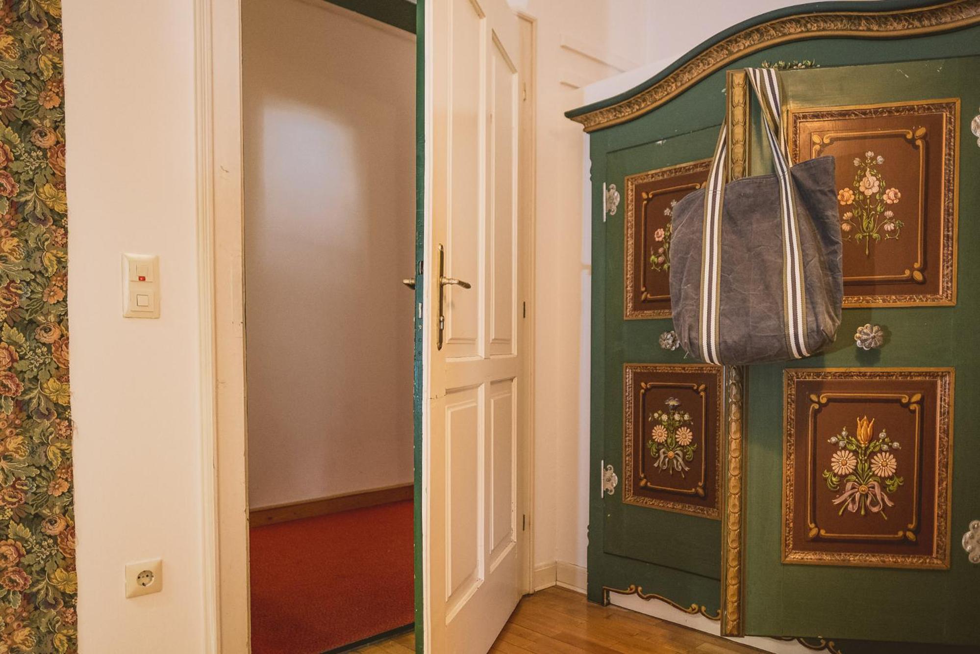 Standard Double Room - Photo 10