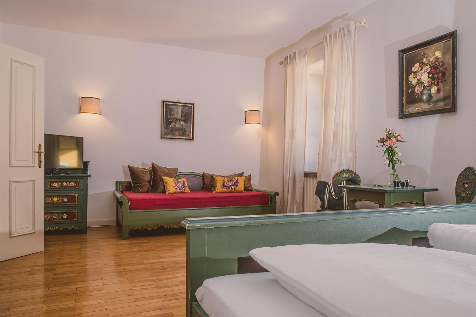 Standard Double Room - Photo 5