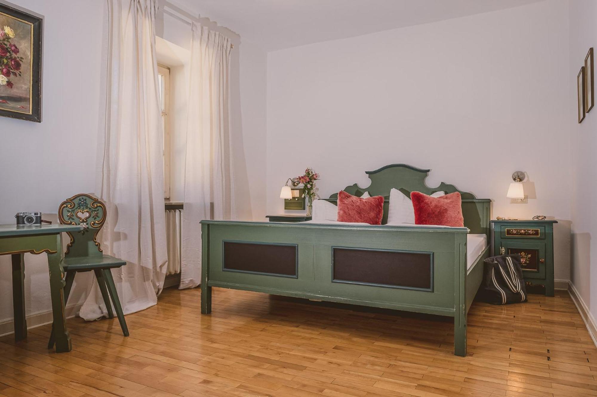 Standard Double Room - Photo 3