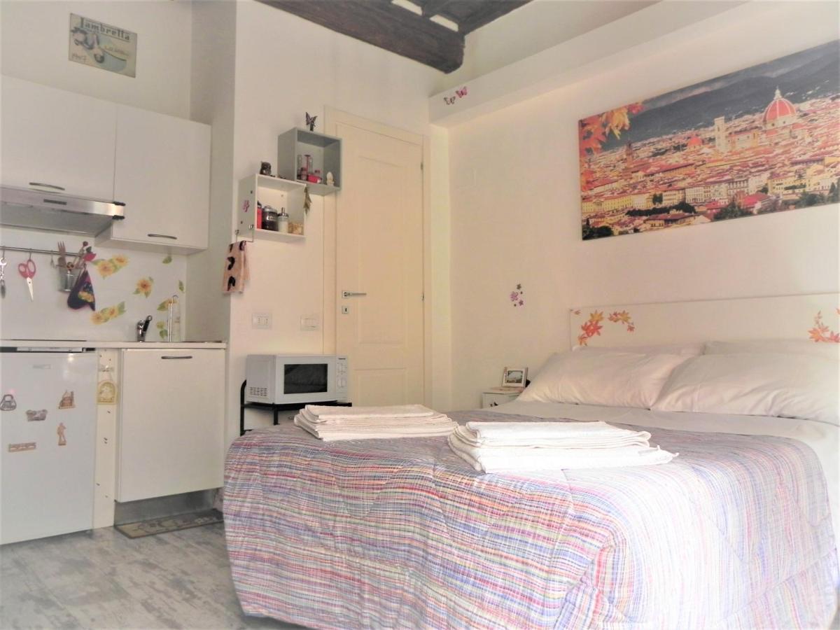 Studio Apartment photo 1