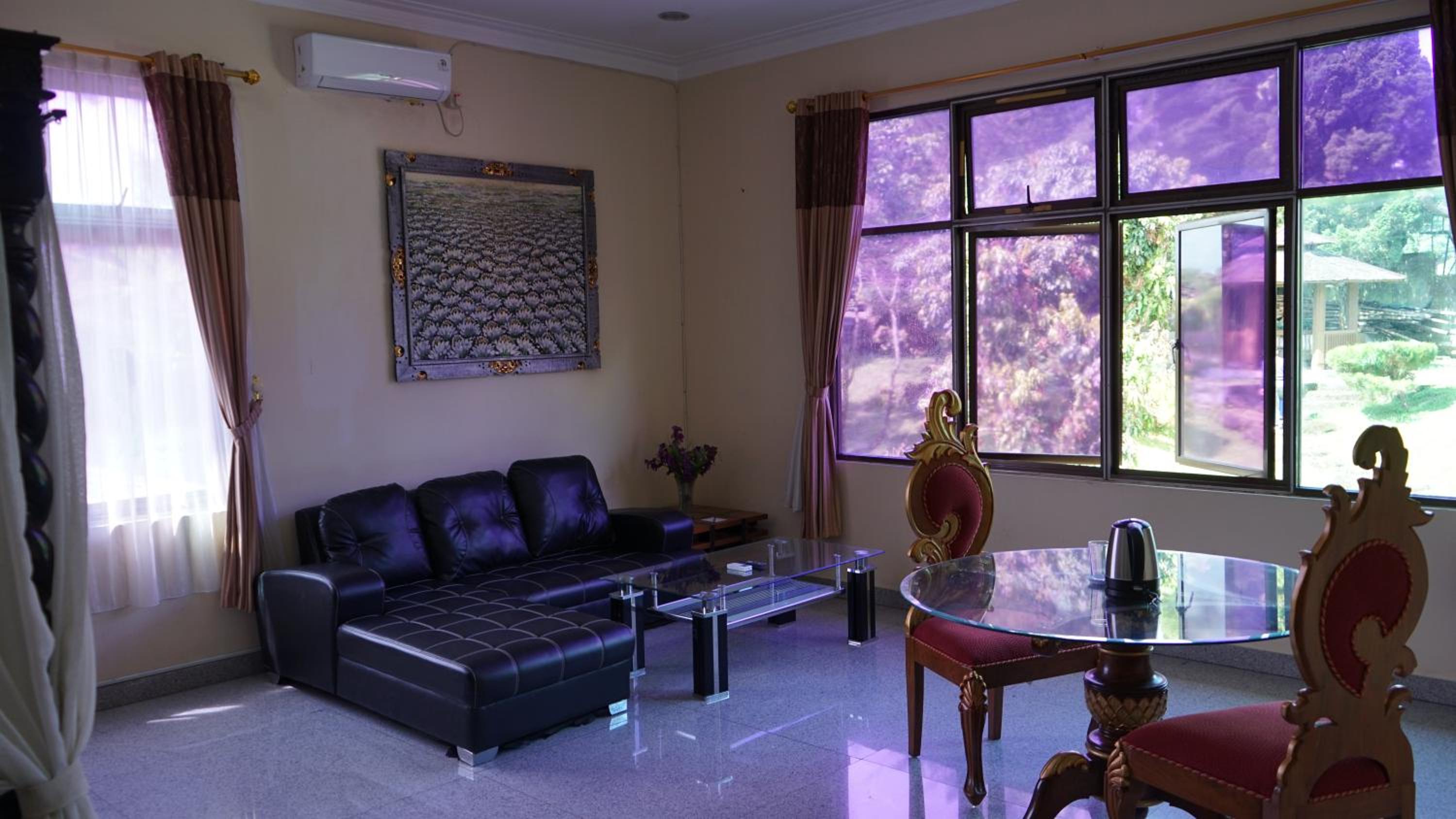 Junior Suite with Mountain View - Photo 1