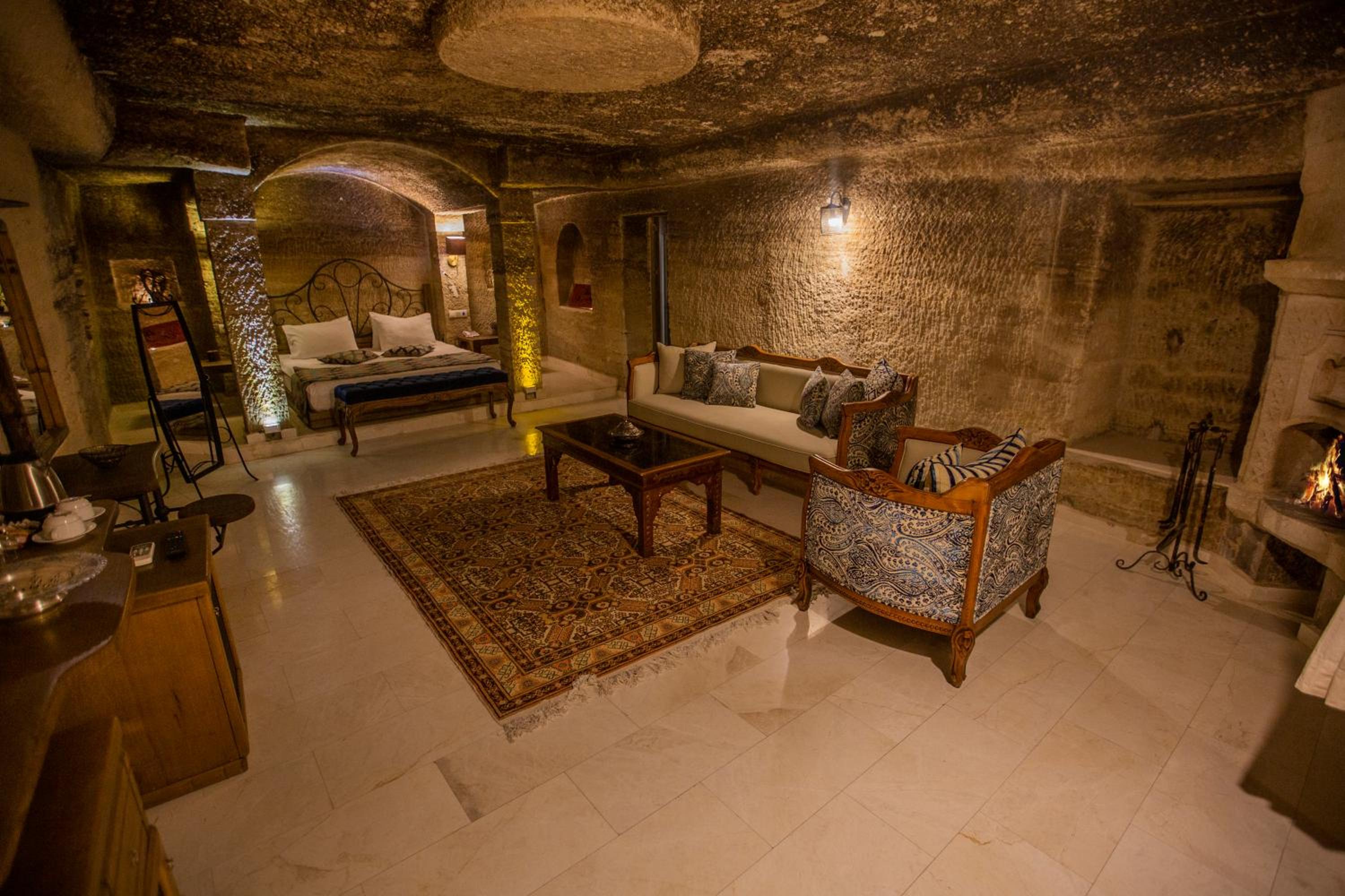 King Suite - Photo 3