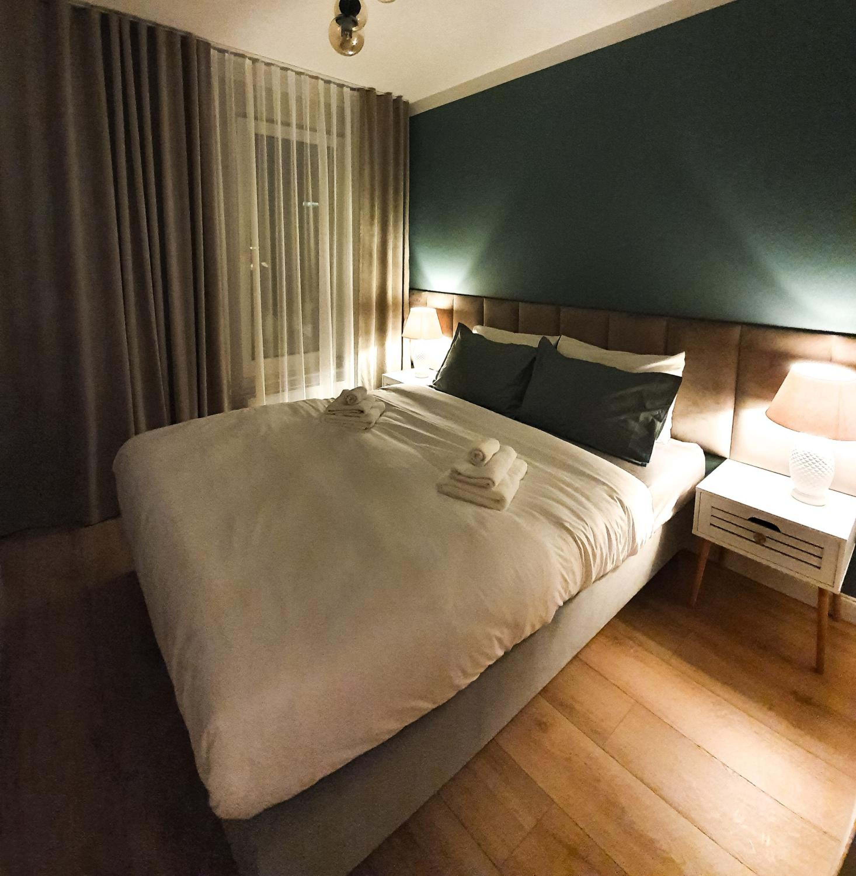 One-Bedroom Apartment photo 1