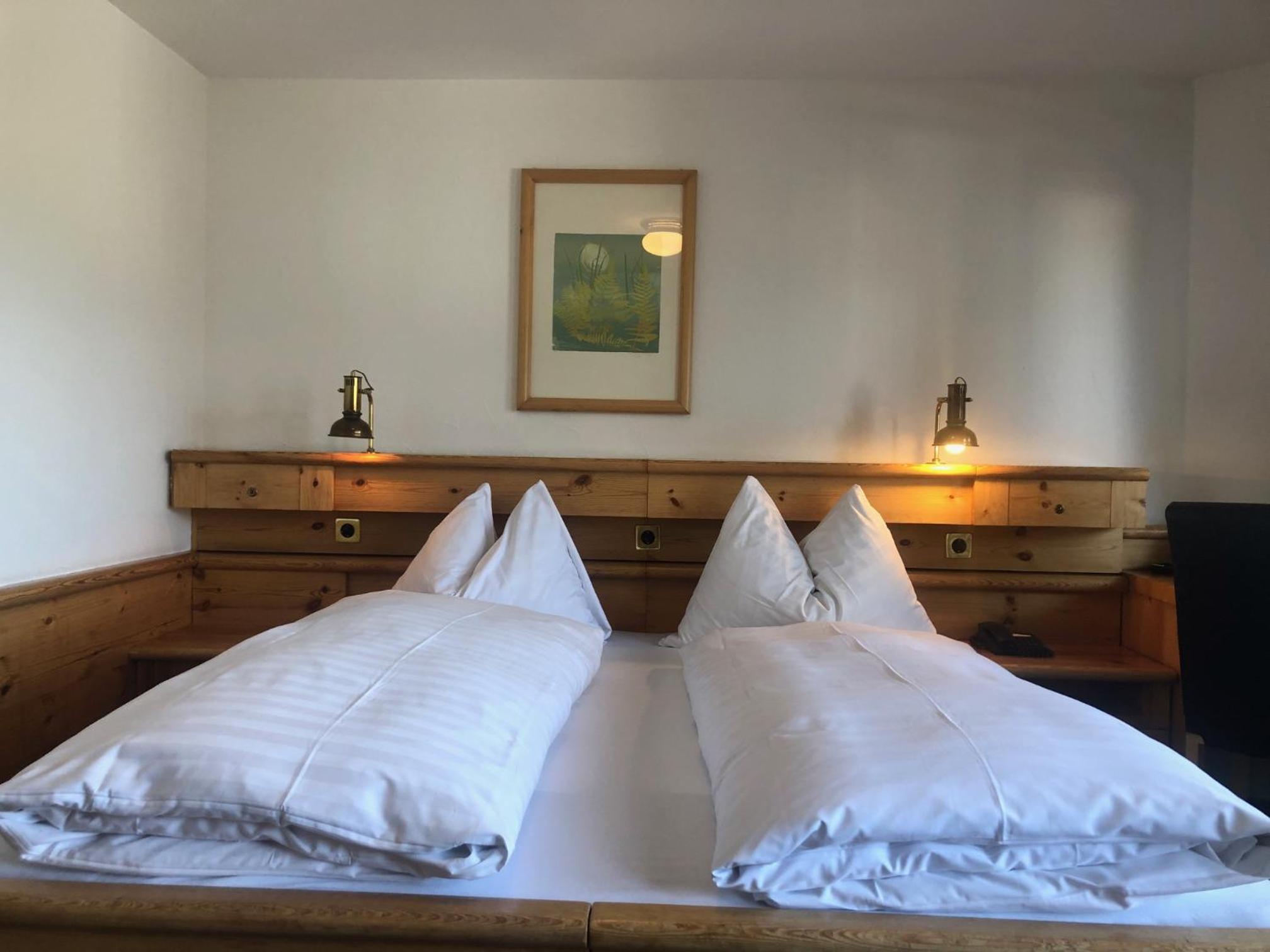 Double Room with Balcony - Photo 3