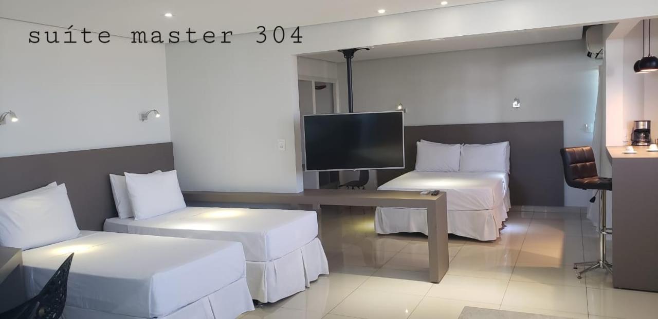 Suite with Hot Tub photo 1