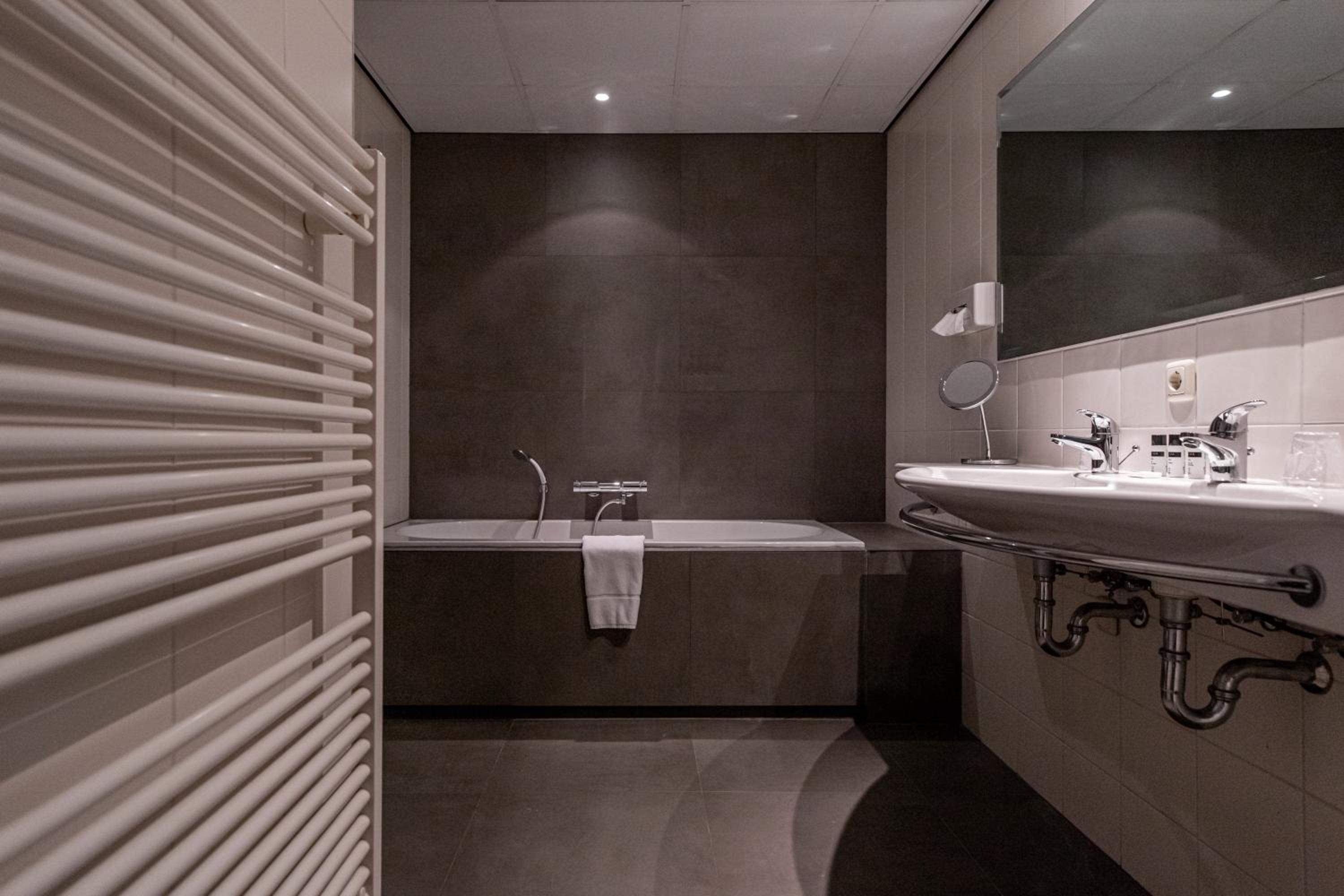 Suite - Photo 4