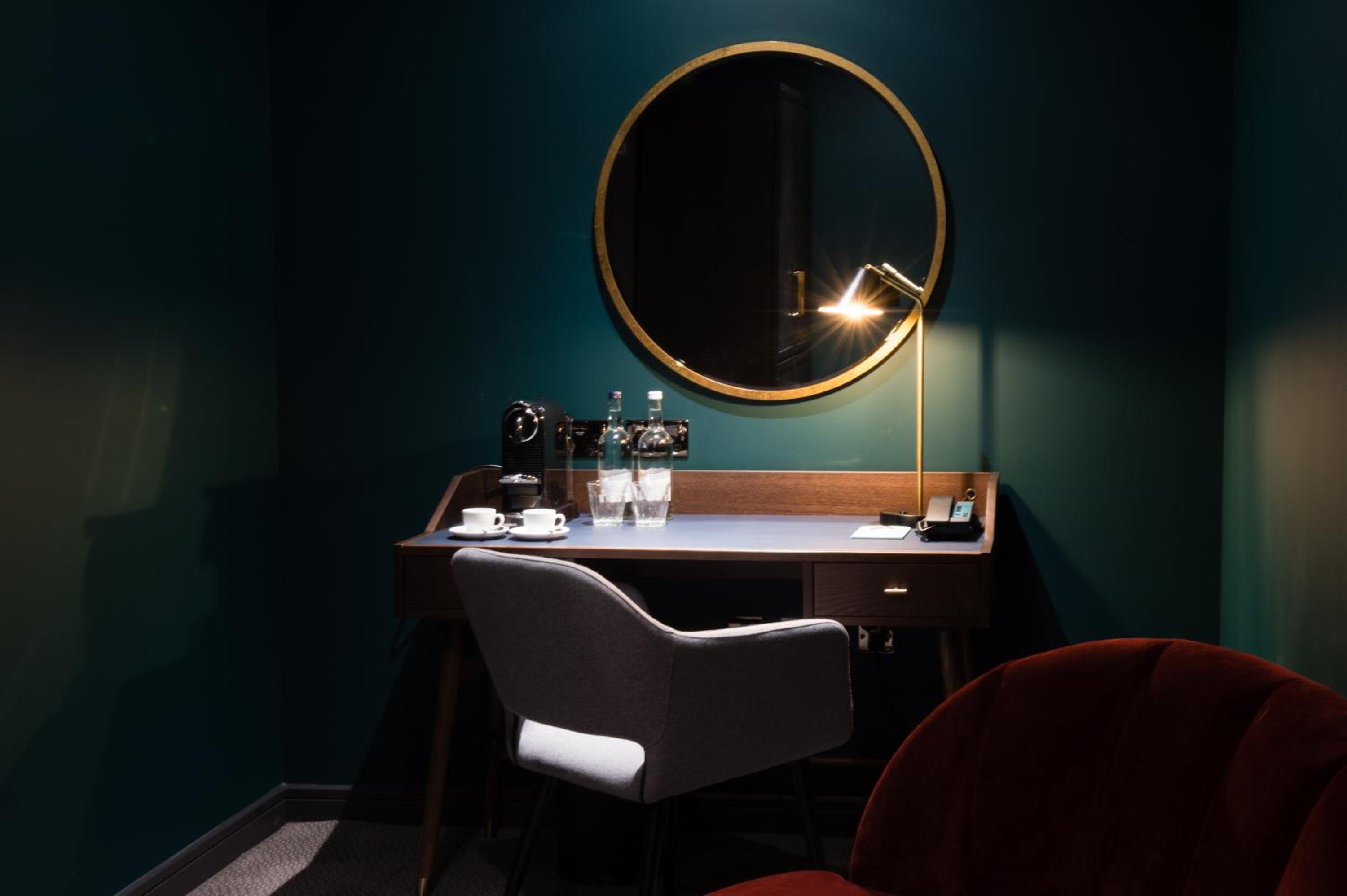 Signature Suite - Photo 7