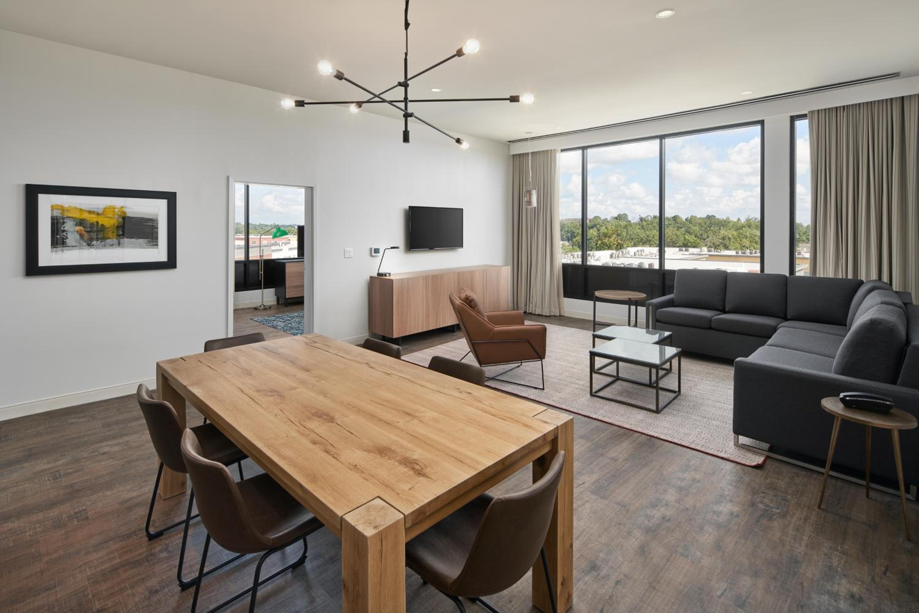 One-Bedroom King Suite with Sofa Bed - Photo 9