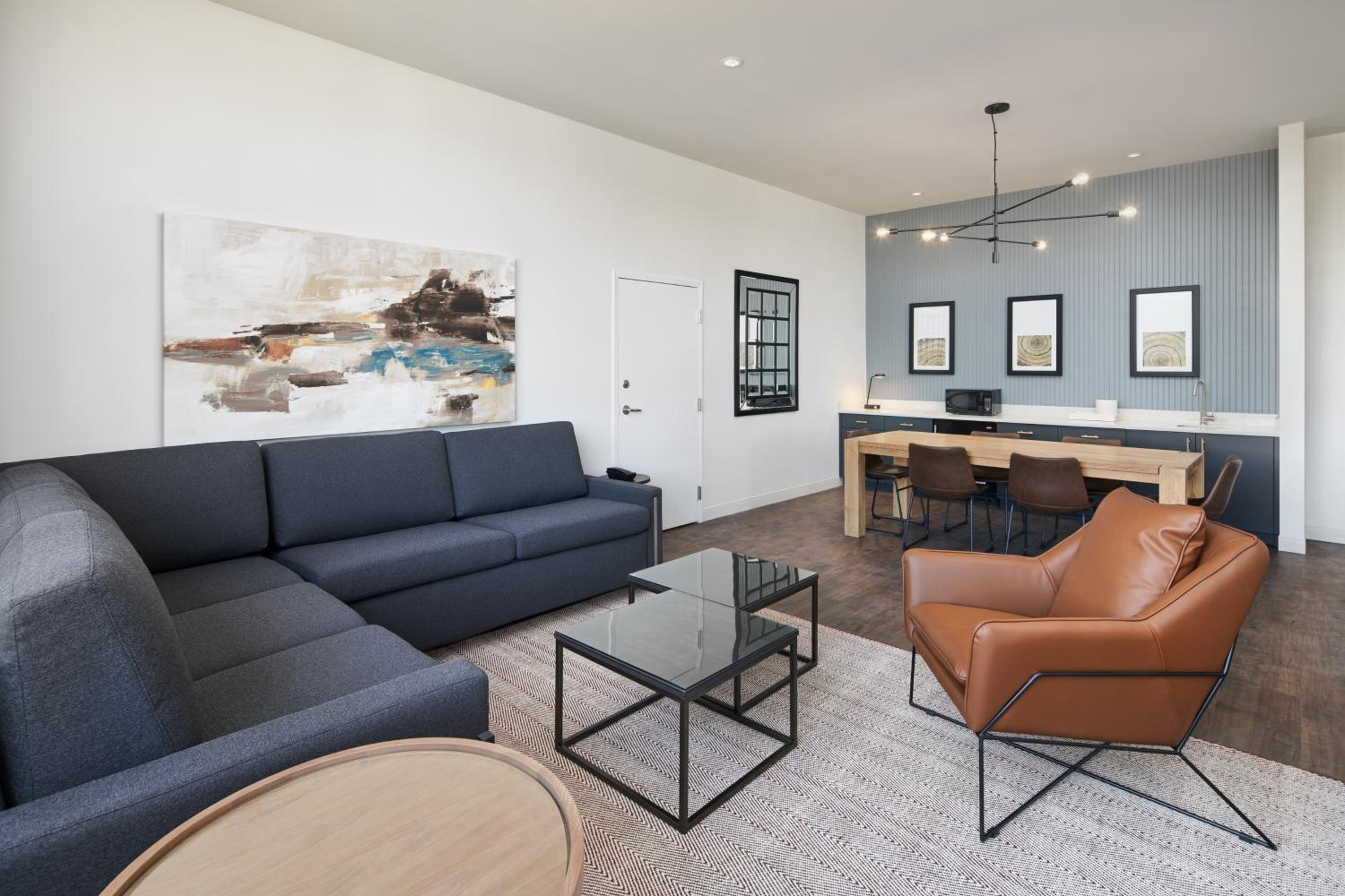 One-Bedroom King Suite with Sofa Bed - Photo 2