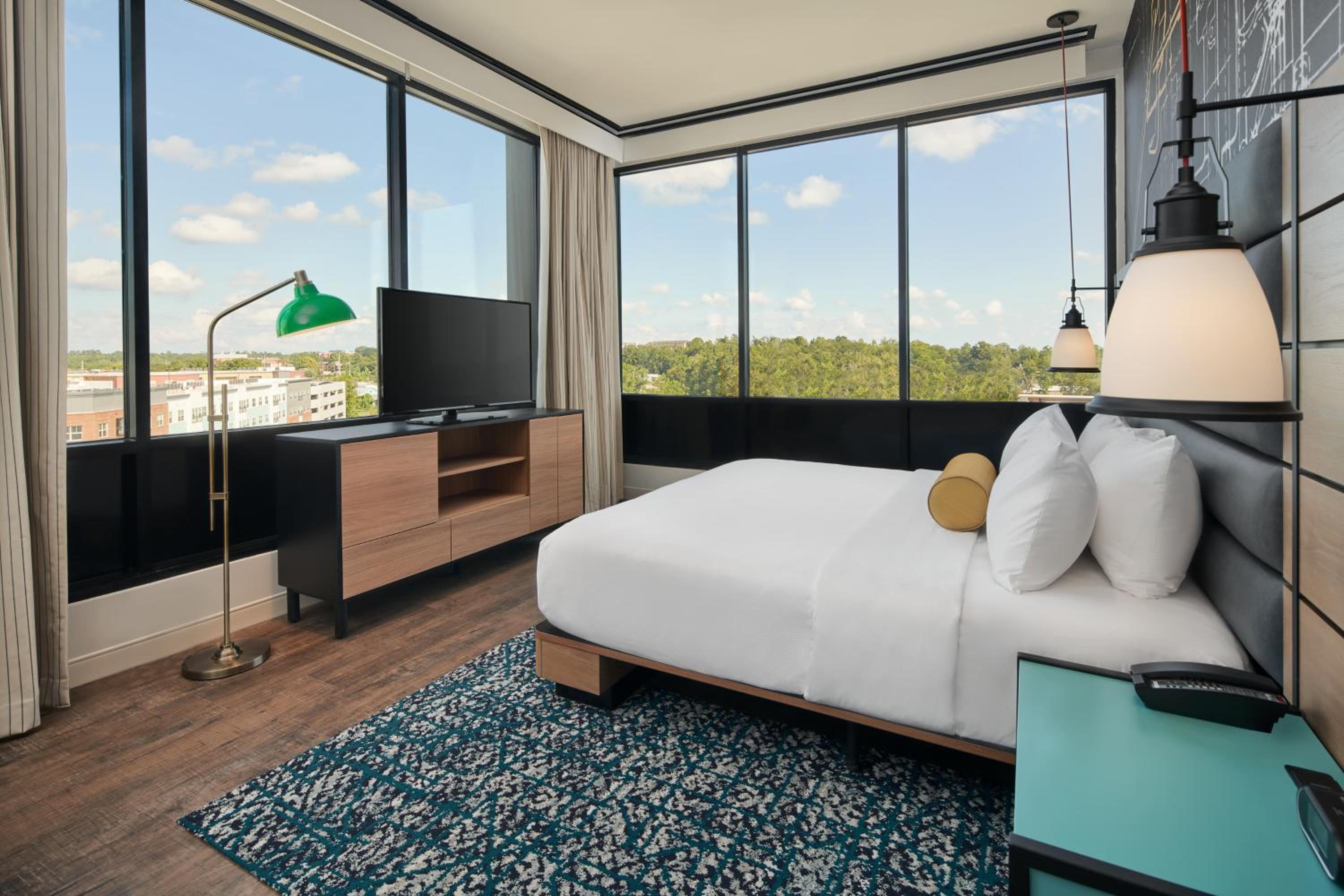 One-Bedroom King Suite with Sofa Bed - Photo 8