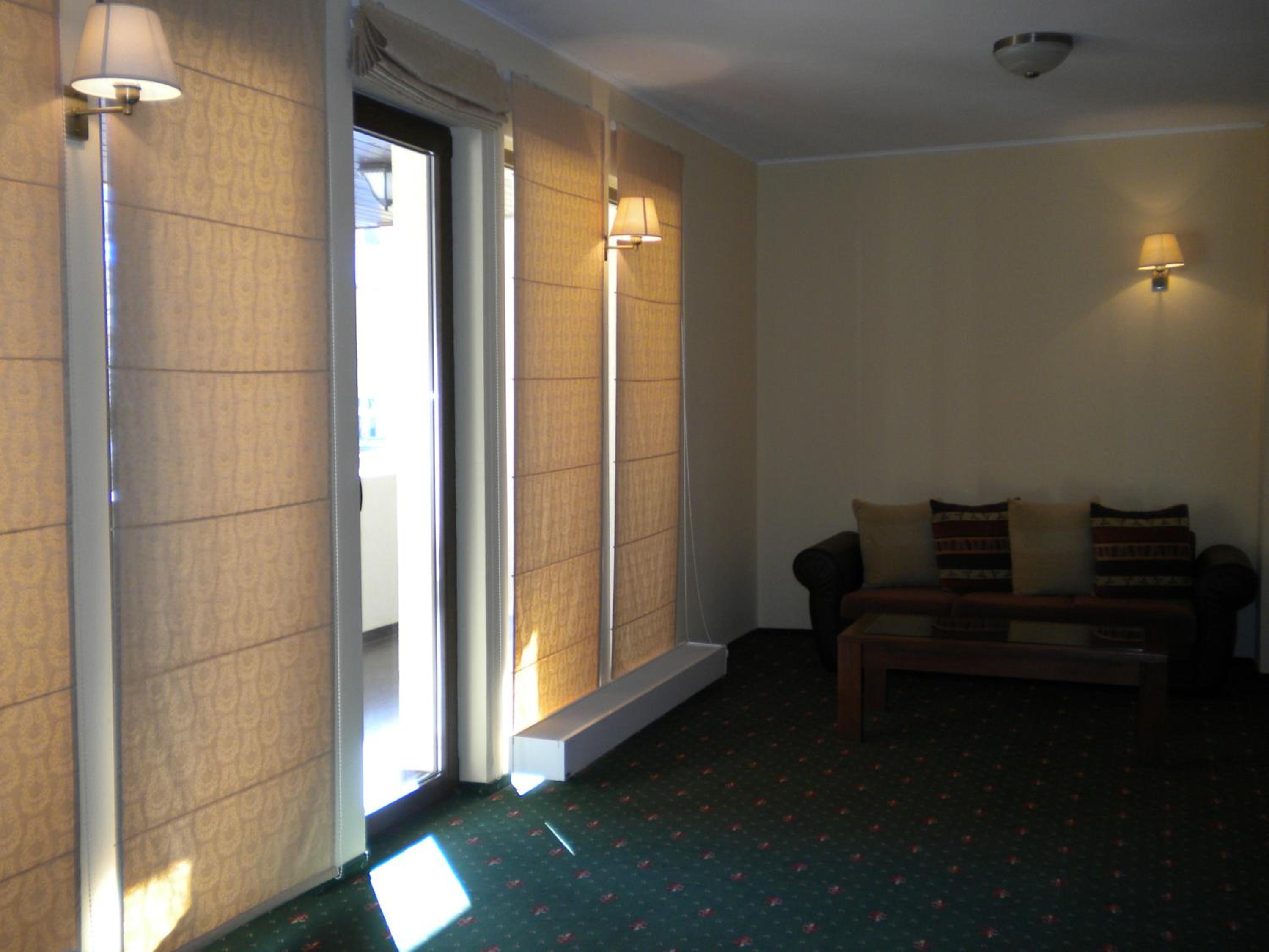 Apartment with Balcony - Photo 7