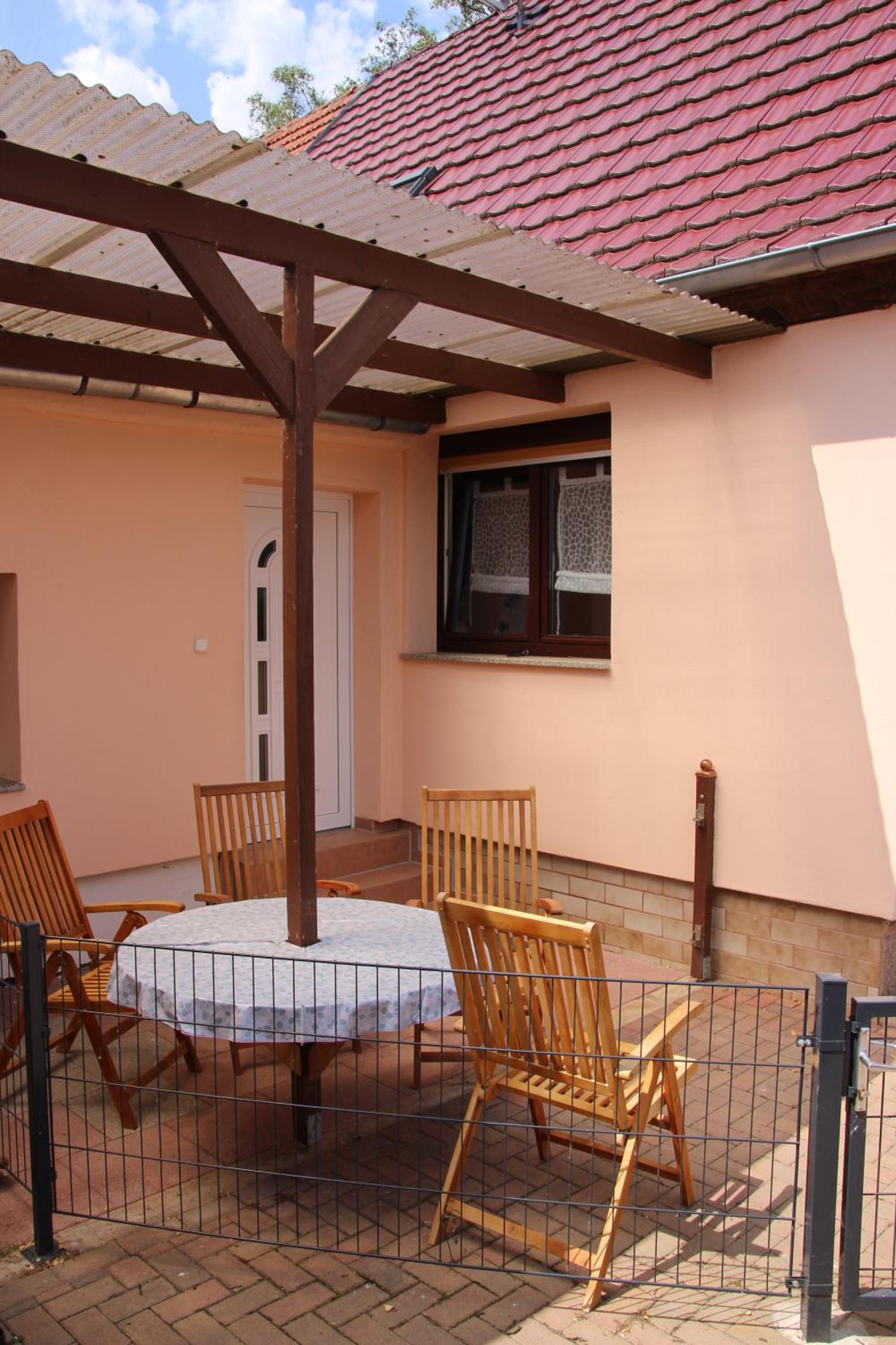 Apartment - Split Level photo 2