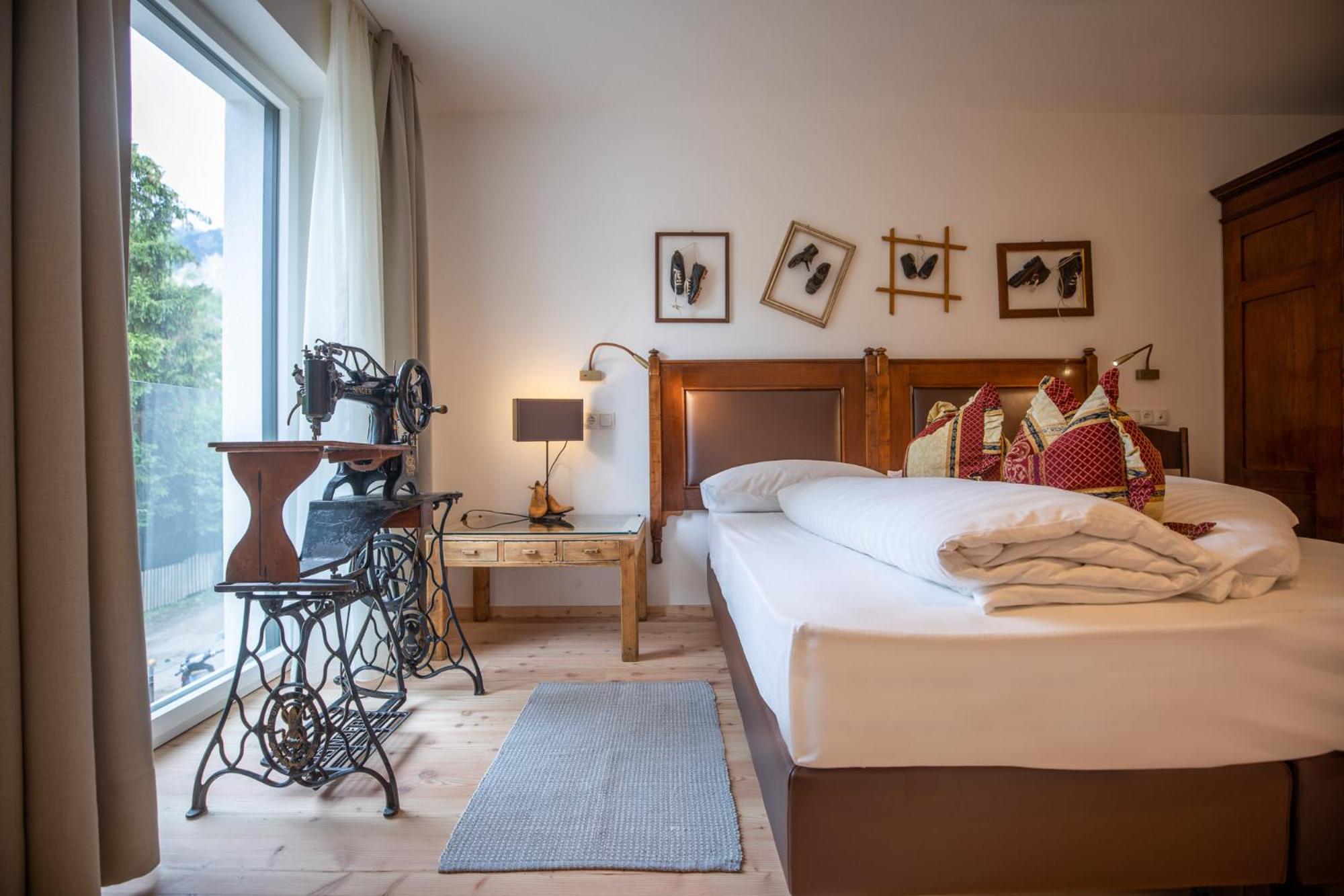 Deluxe Double Room with Mountain View