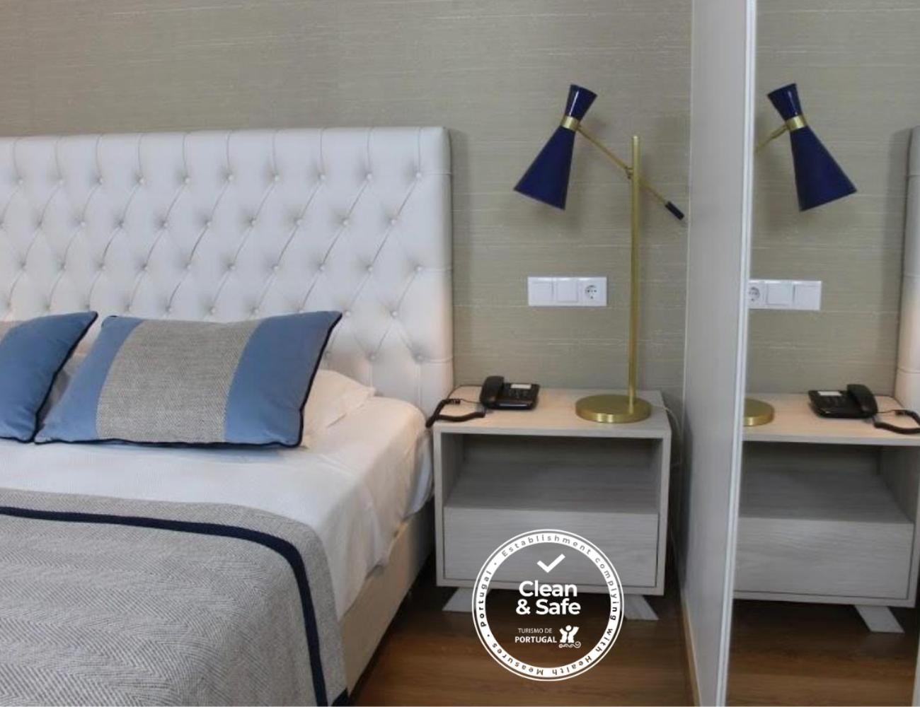 Superior Double or Twin Room - Photo 17