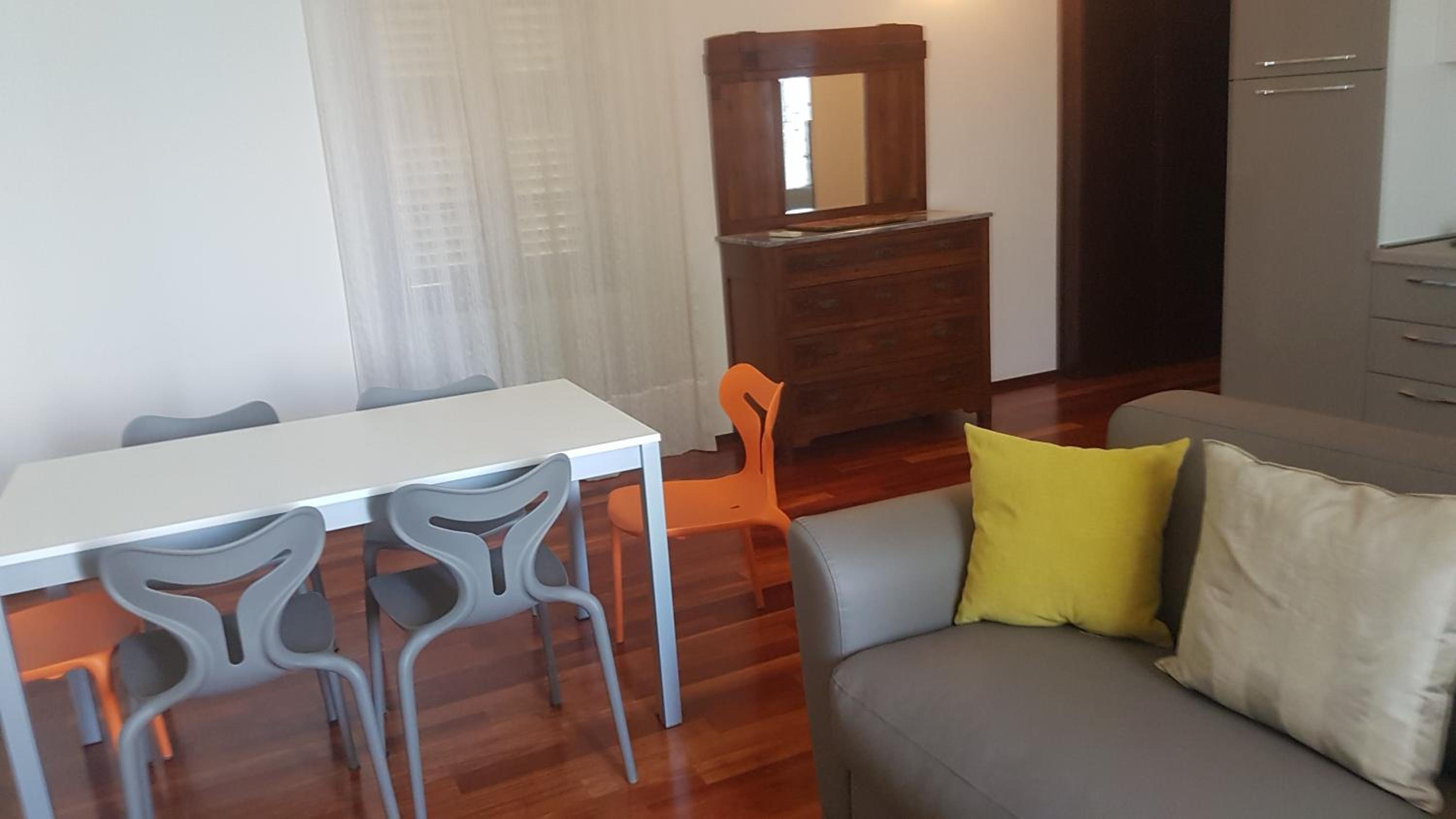 Apartment with Balcony photo 2
