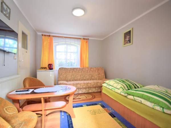 Basic Triple Room - Photo 1