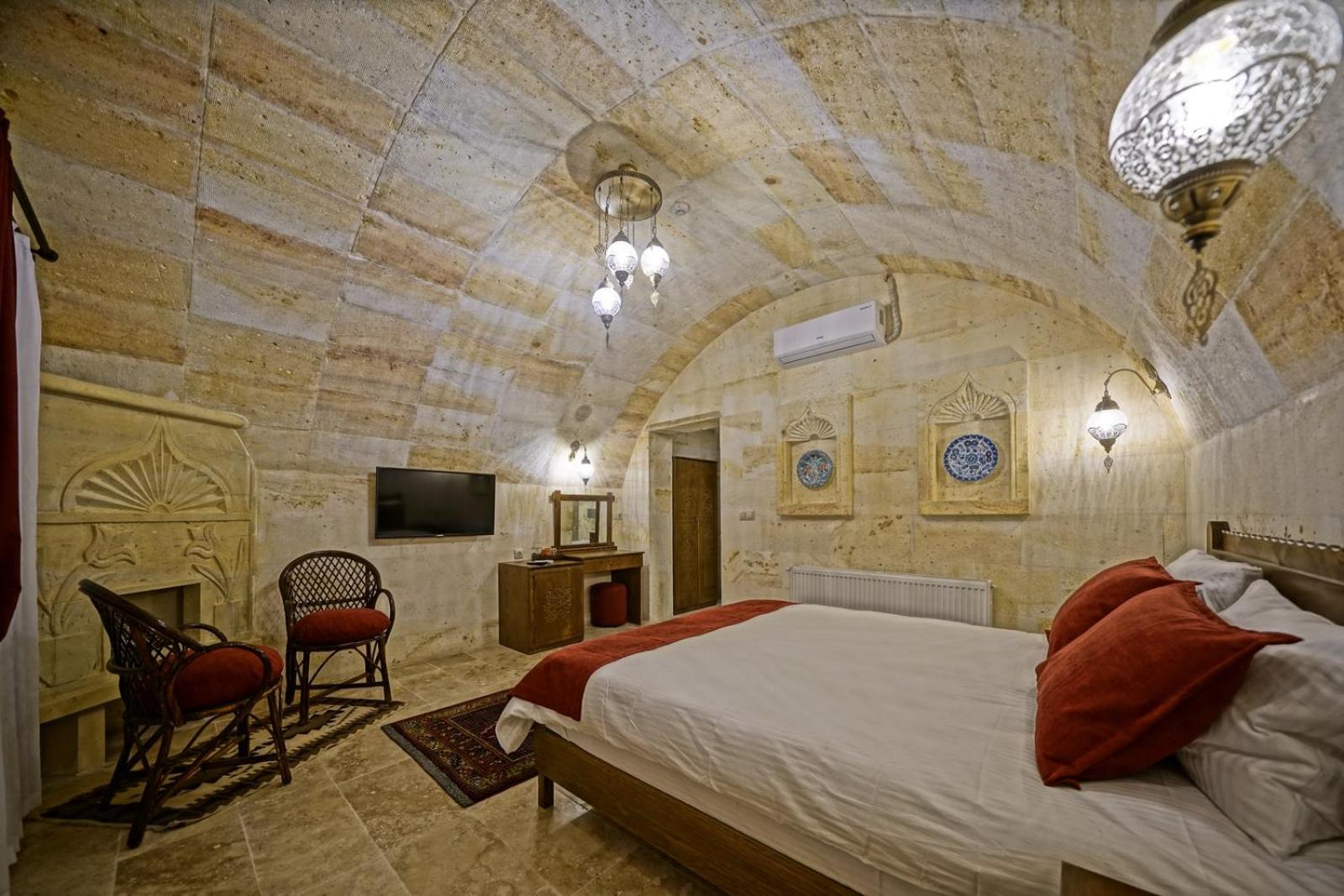 Deluxe Room - Photo 2